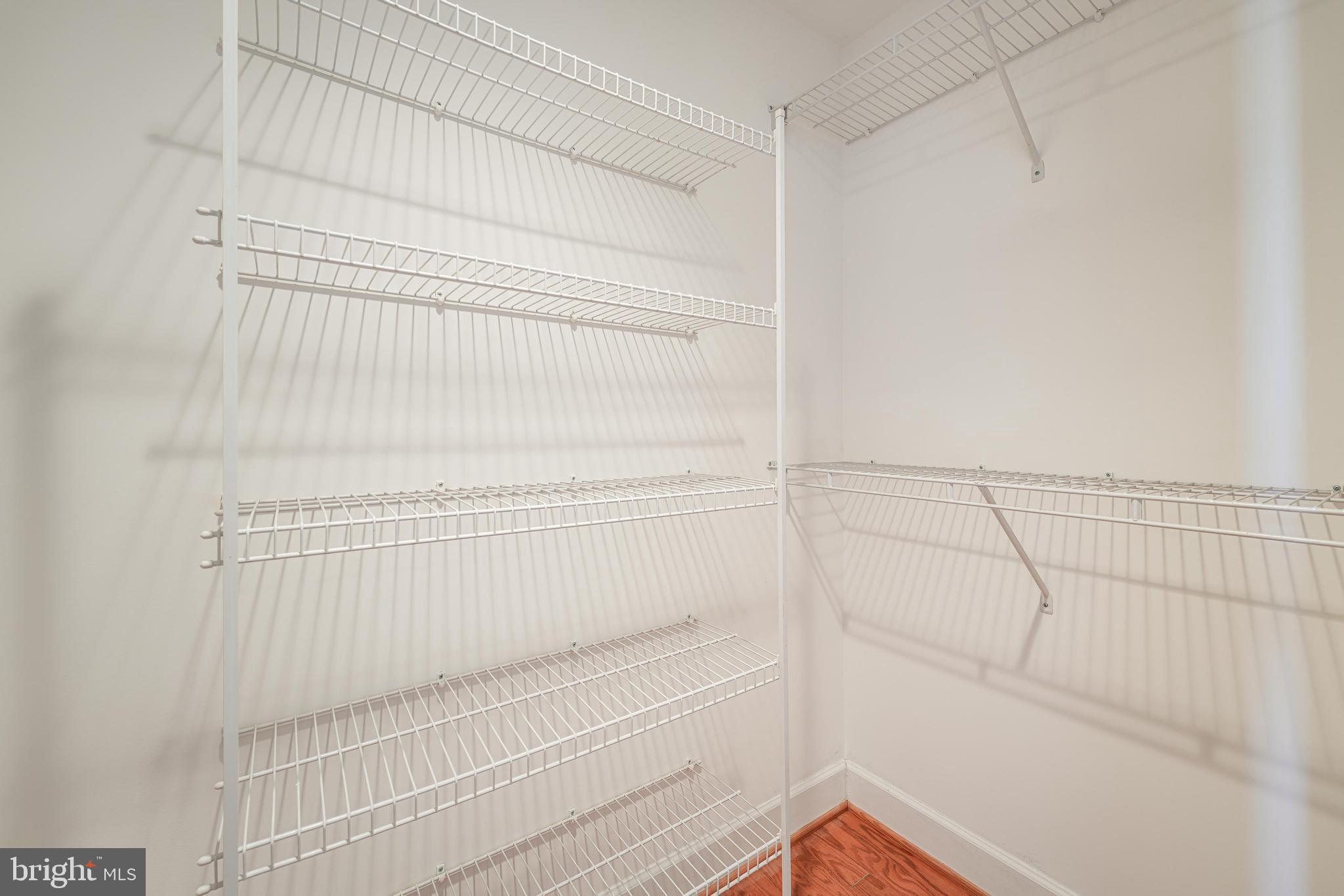 CARLTON HOUSE - Residential