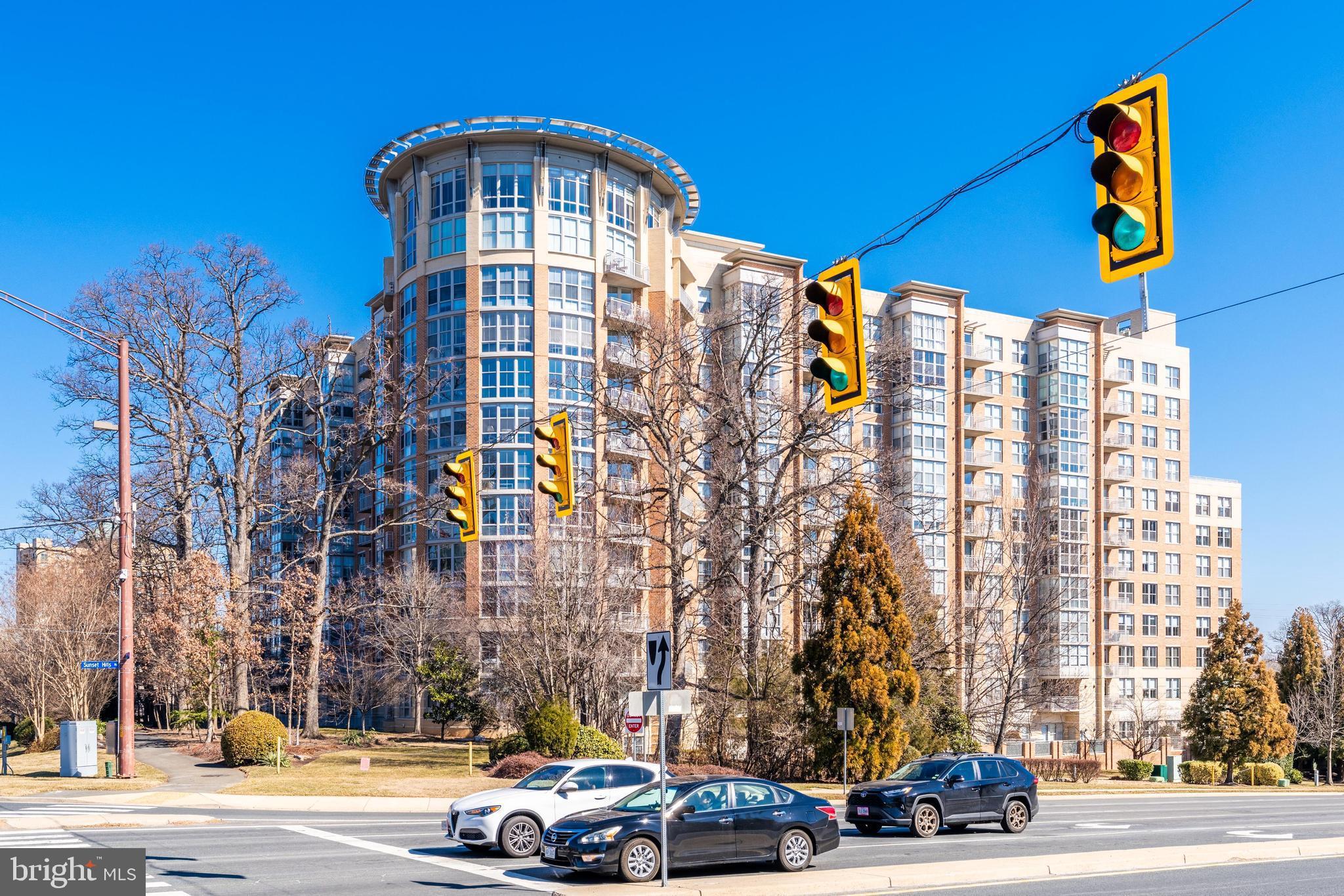 CARLTON HOUSE - Residential