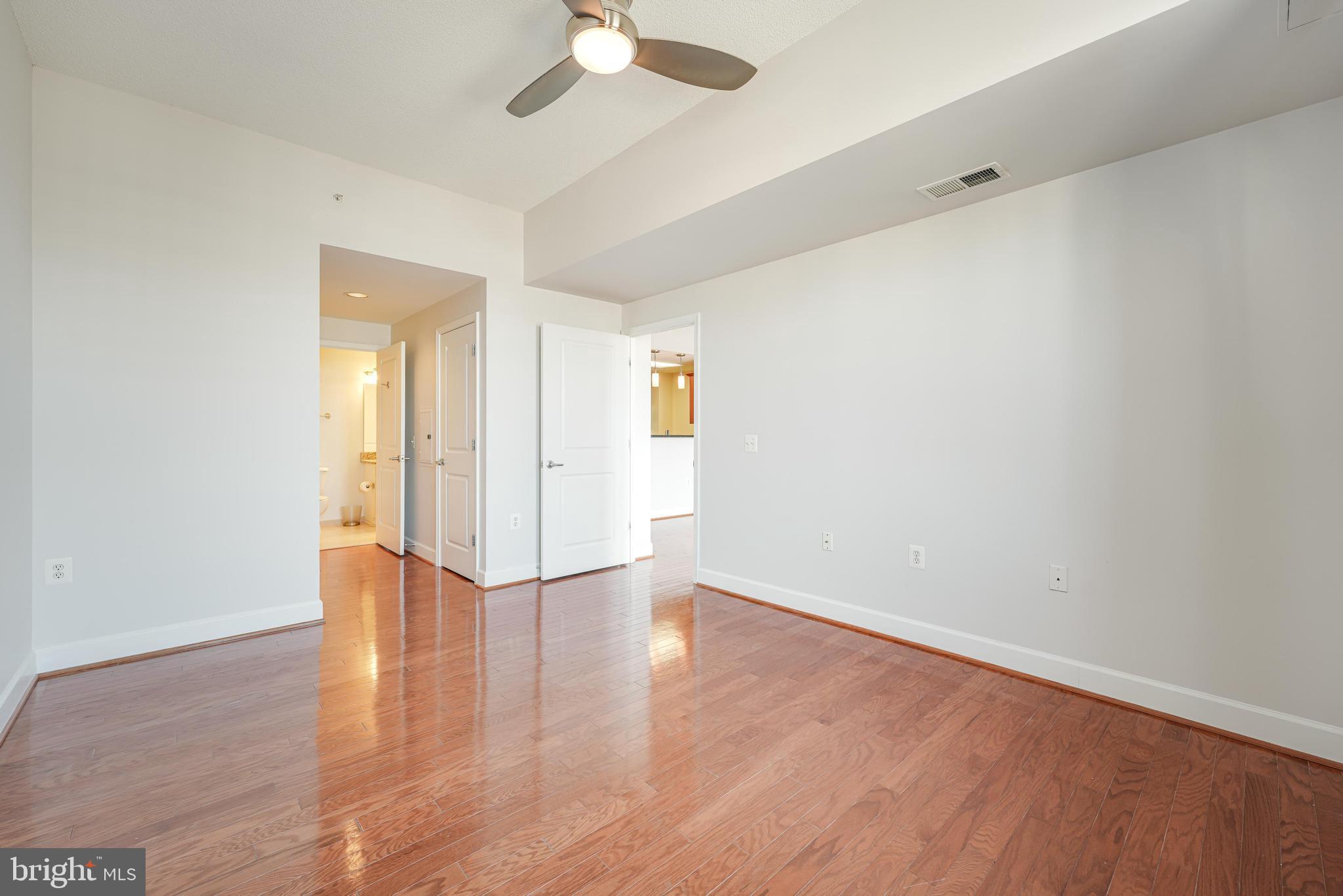 CARLTON HOUSE - Residential