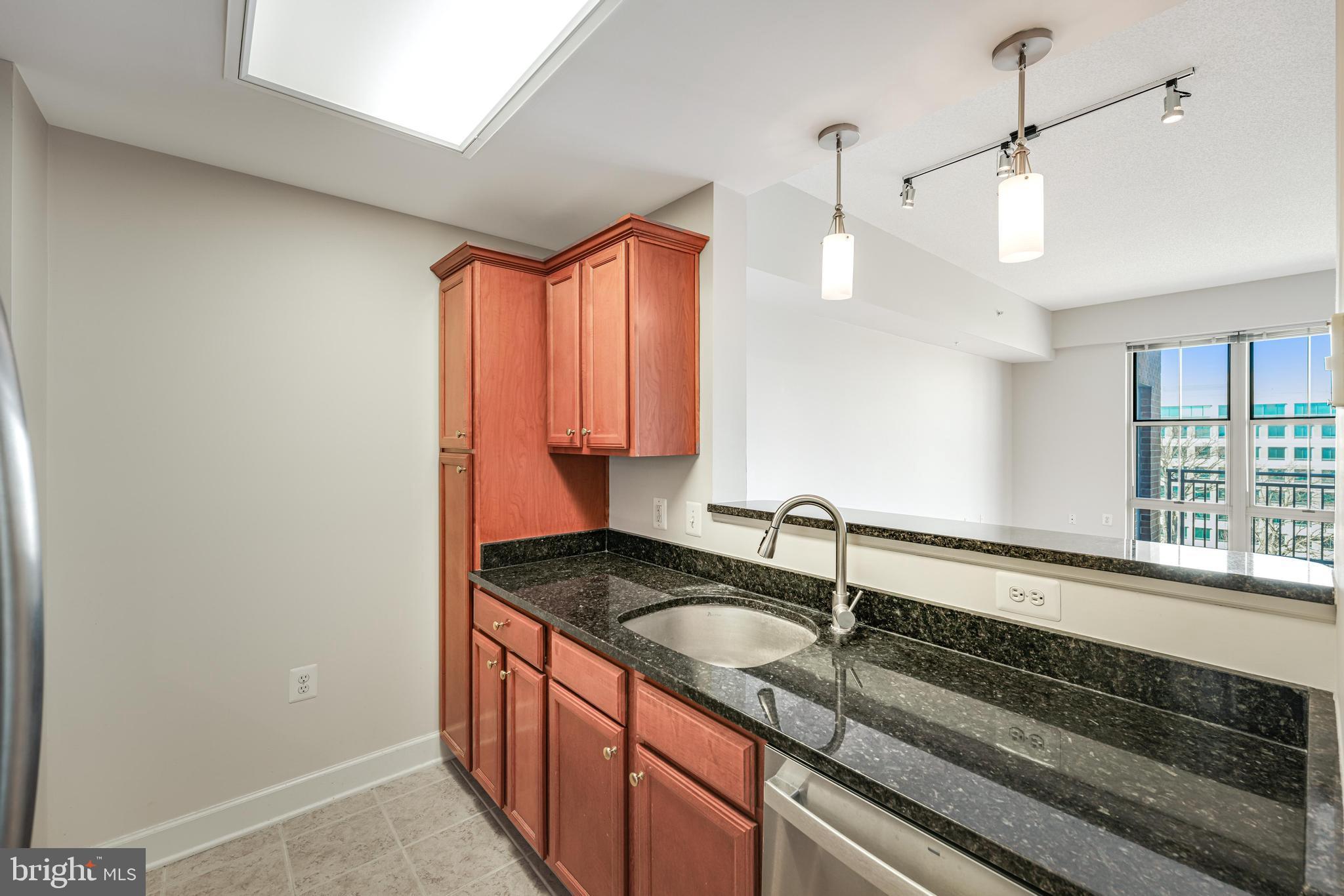 CARLTON HOUSE - Residential