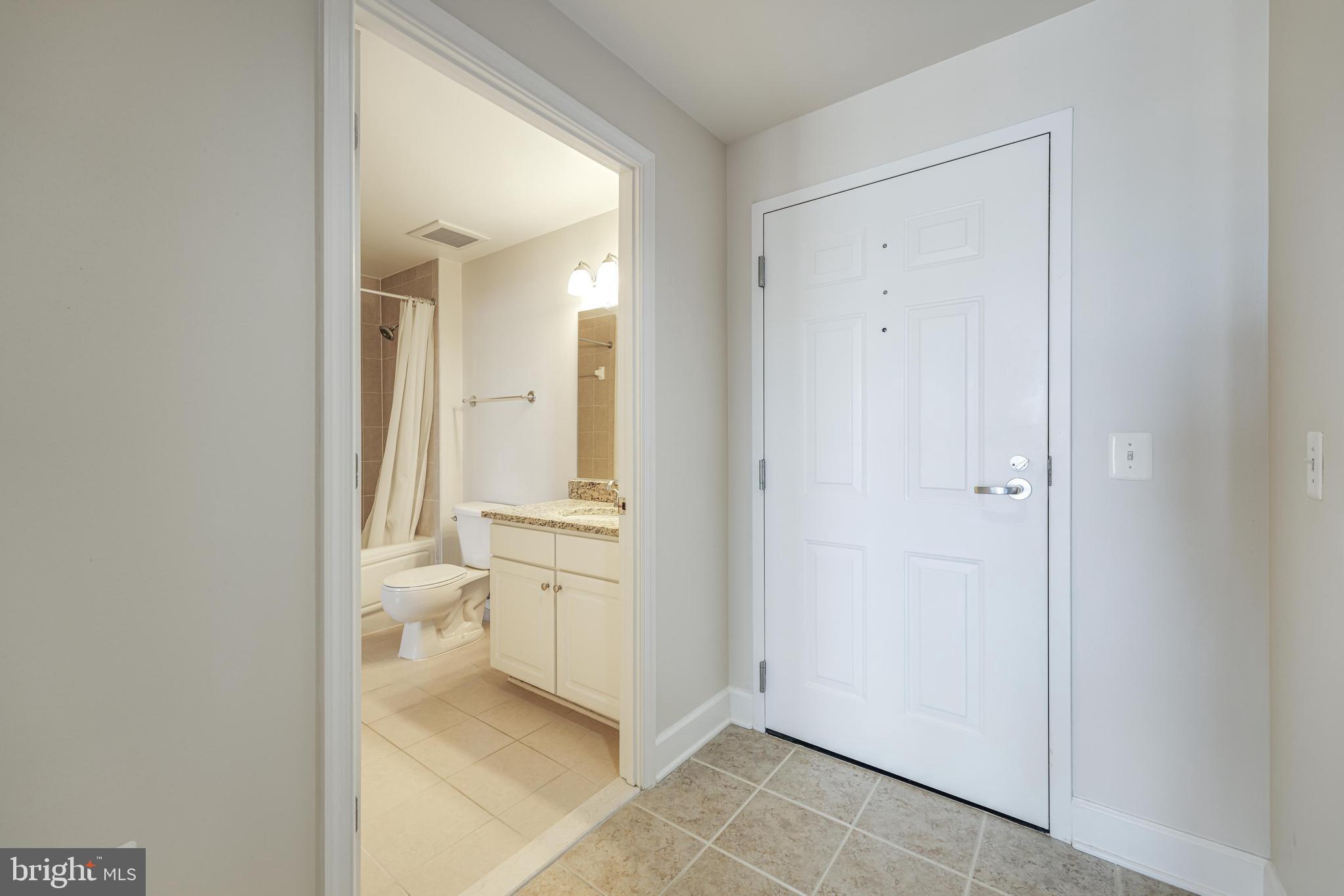 CARLTON HOUSE - Residential