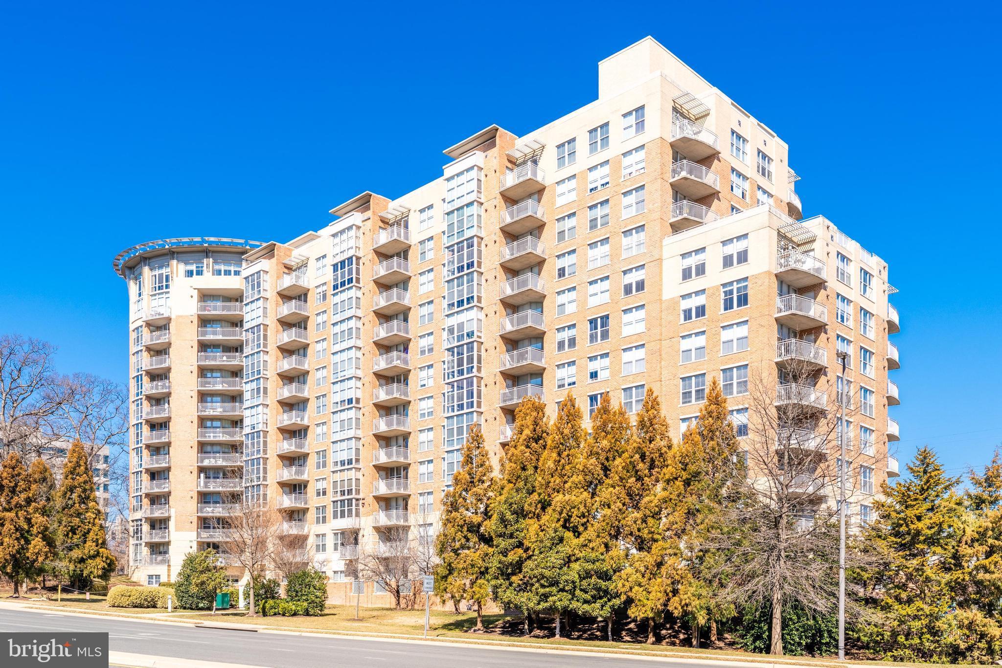 CARLTON HOUSE - Residential