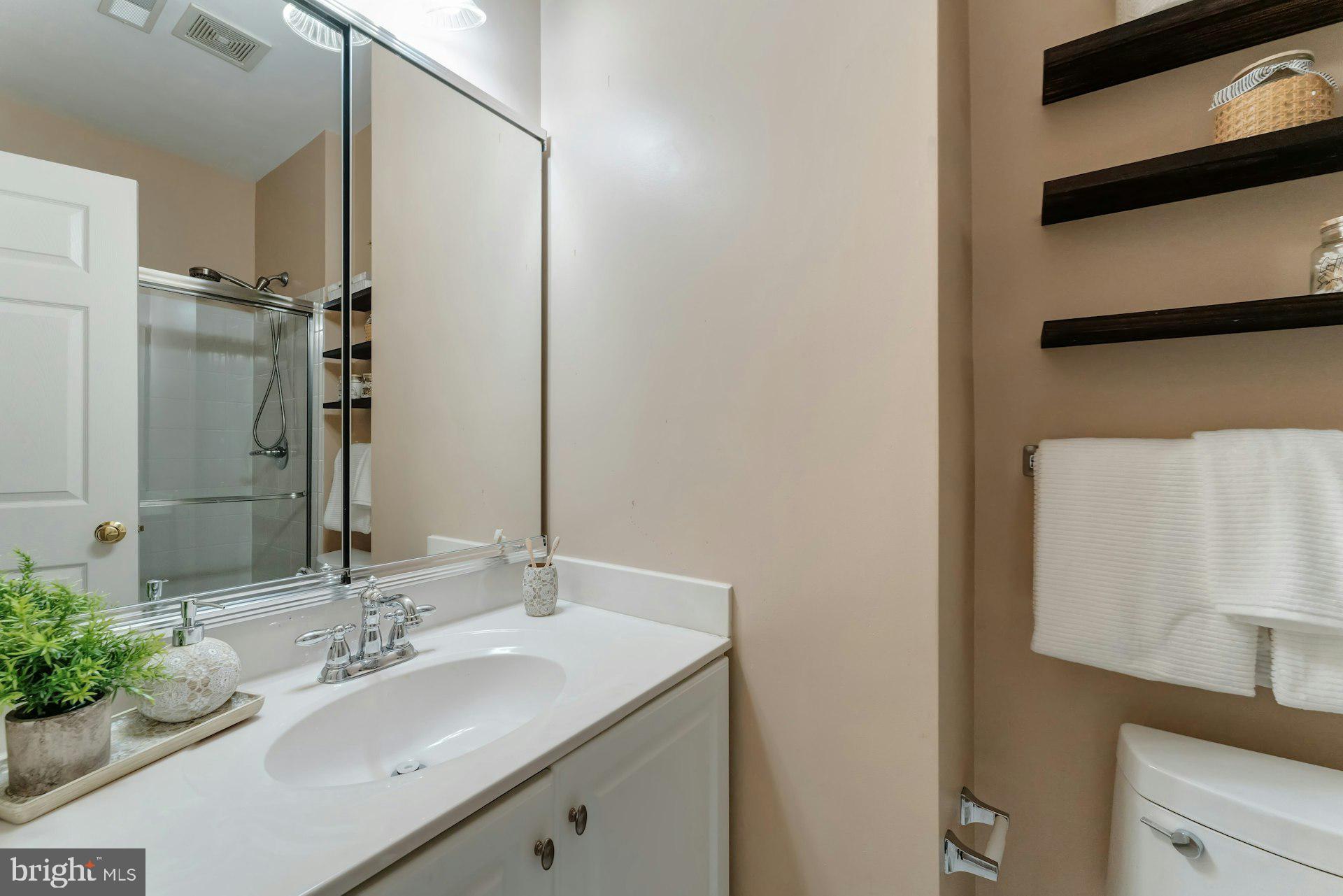 SHENSTONE - Residential