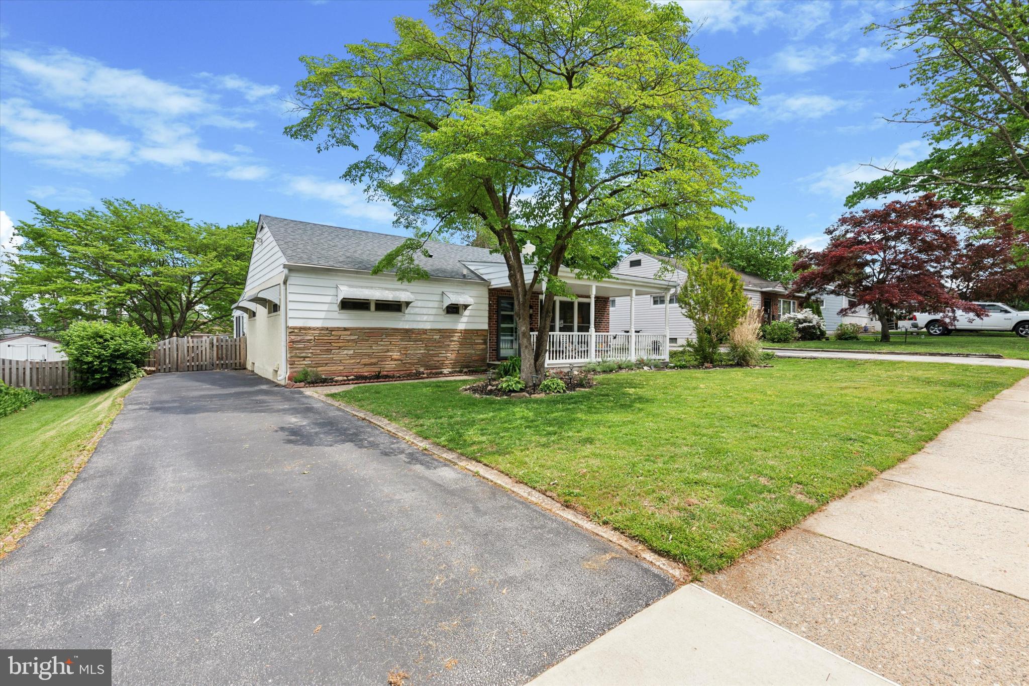 515 W ANDERSON AVENUE