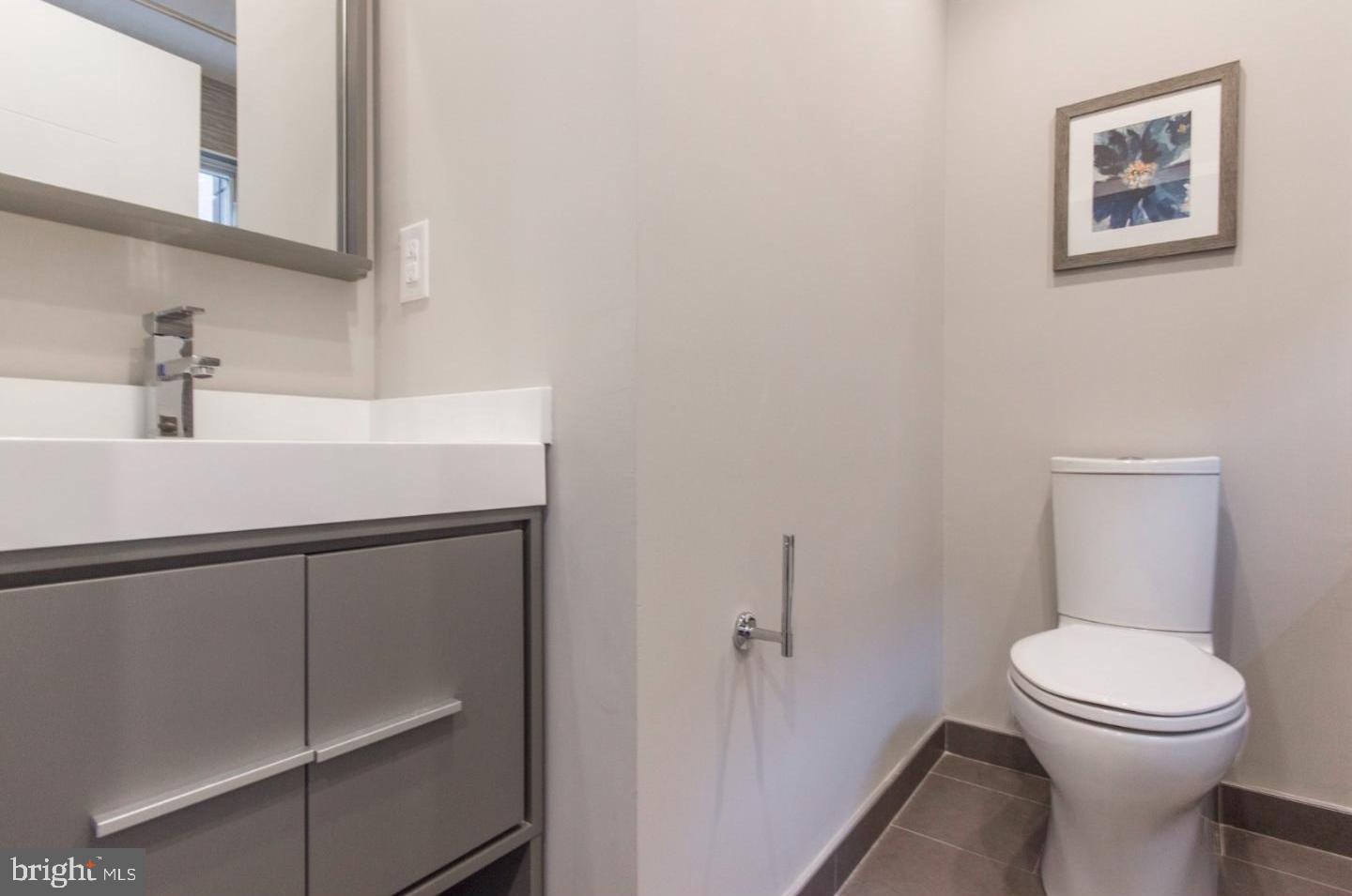 HAWTHORNE - Residential Lease