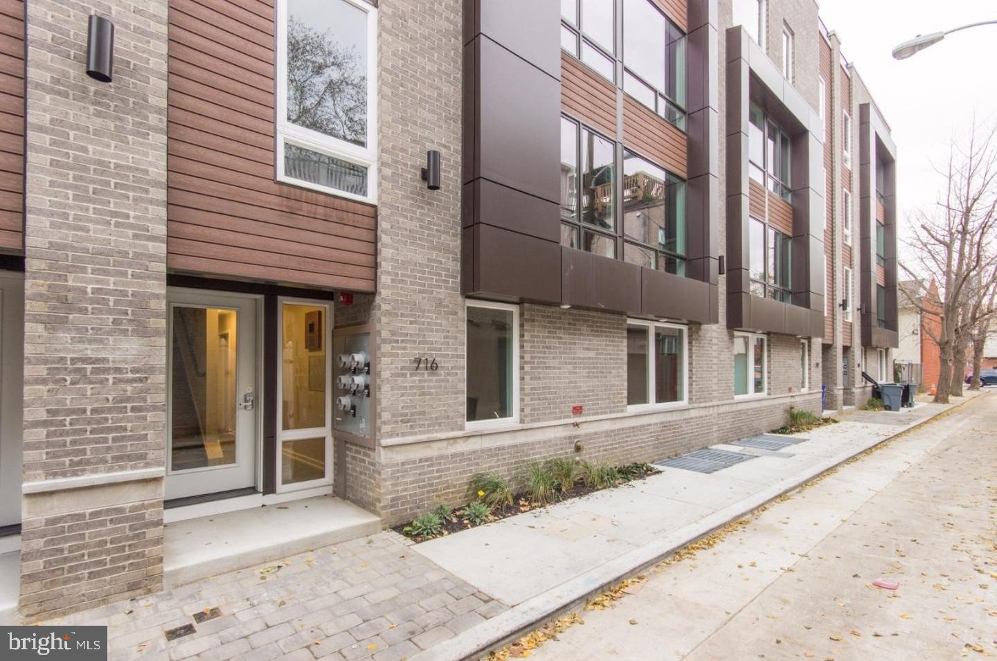 HAWTHORNE - Residential Lease