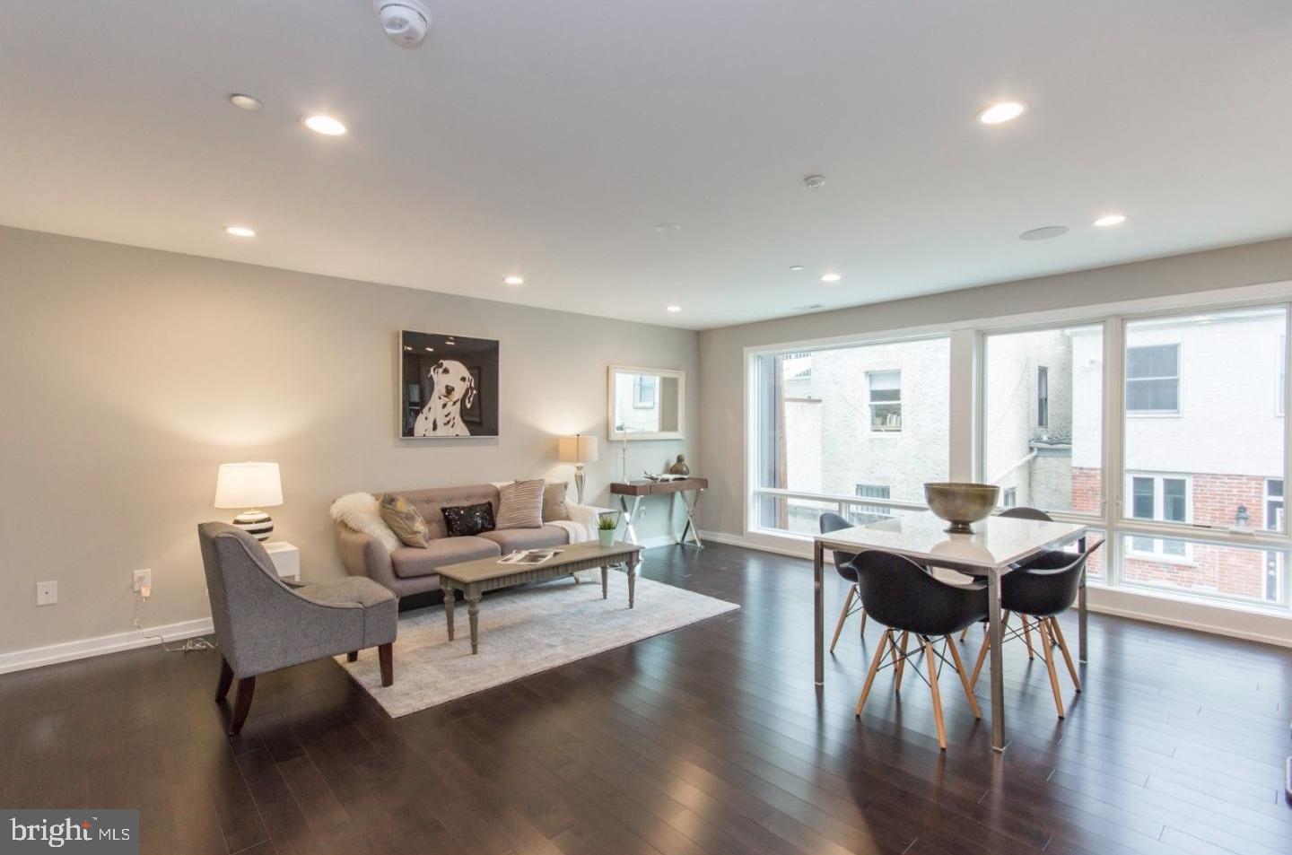 HAWTHORNE - Residential Lease