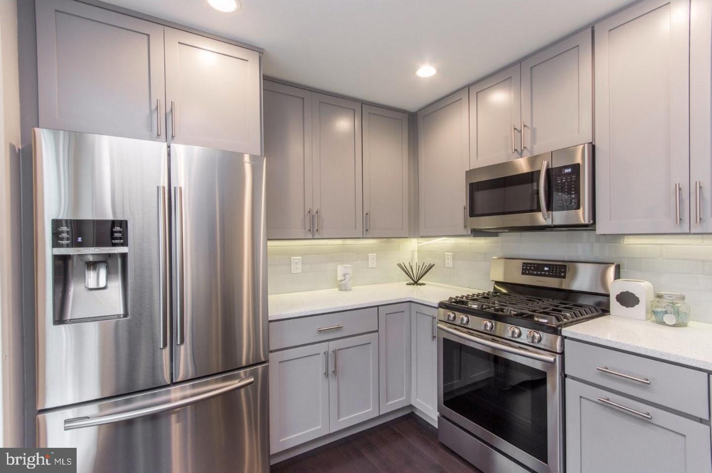 HAWTHORNE - Residential Lease