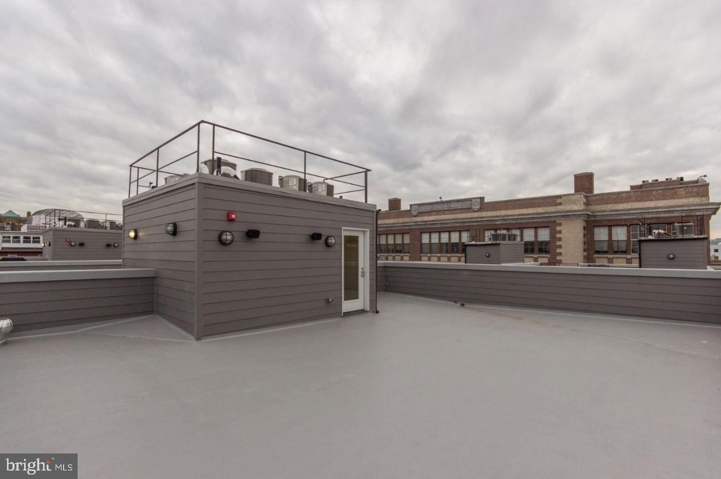 HAWTHORNE - Residential Lease