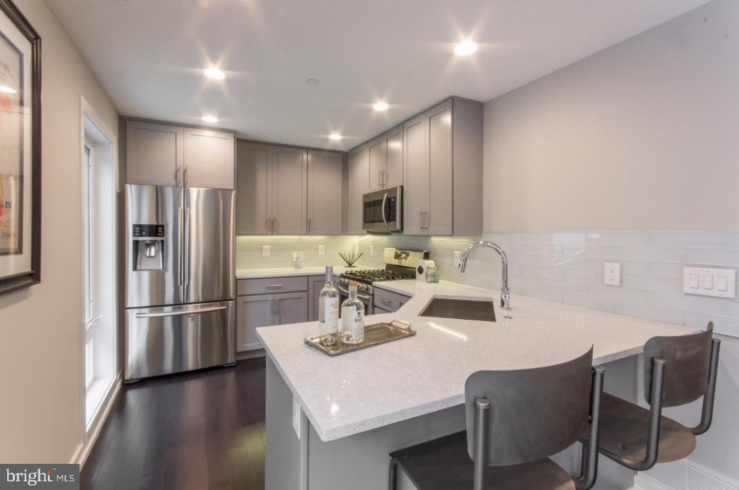 HAWTHORNE - Residential Lease