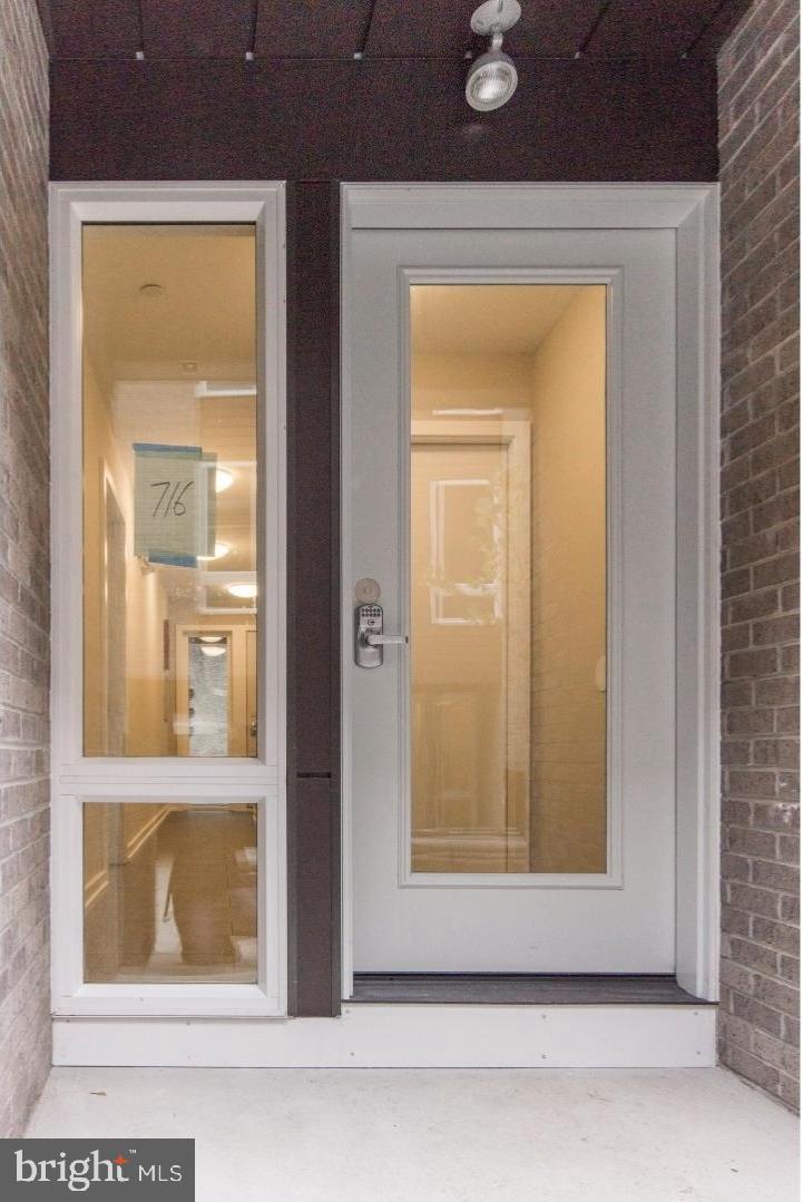 HAWTHORNE - Residential Lease