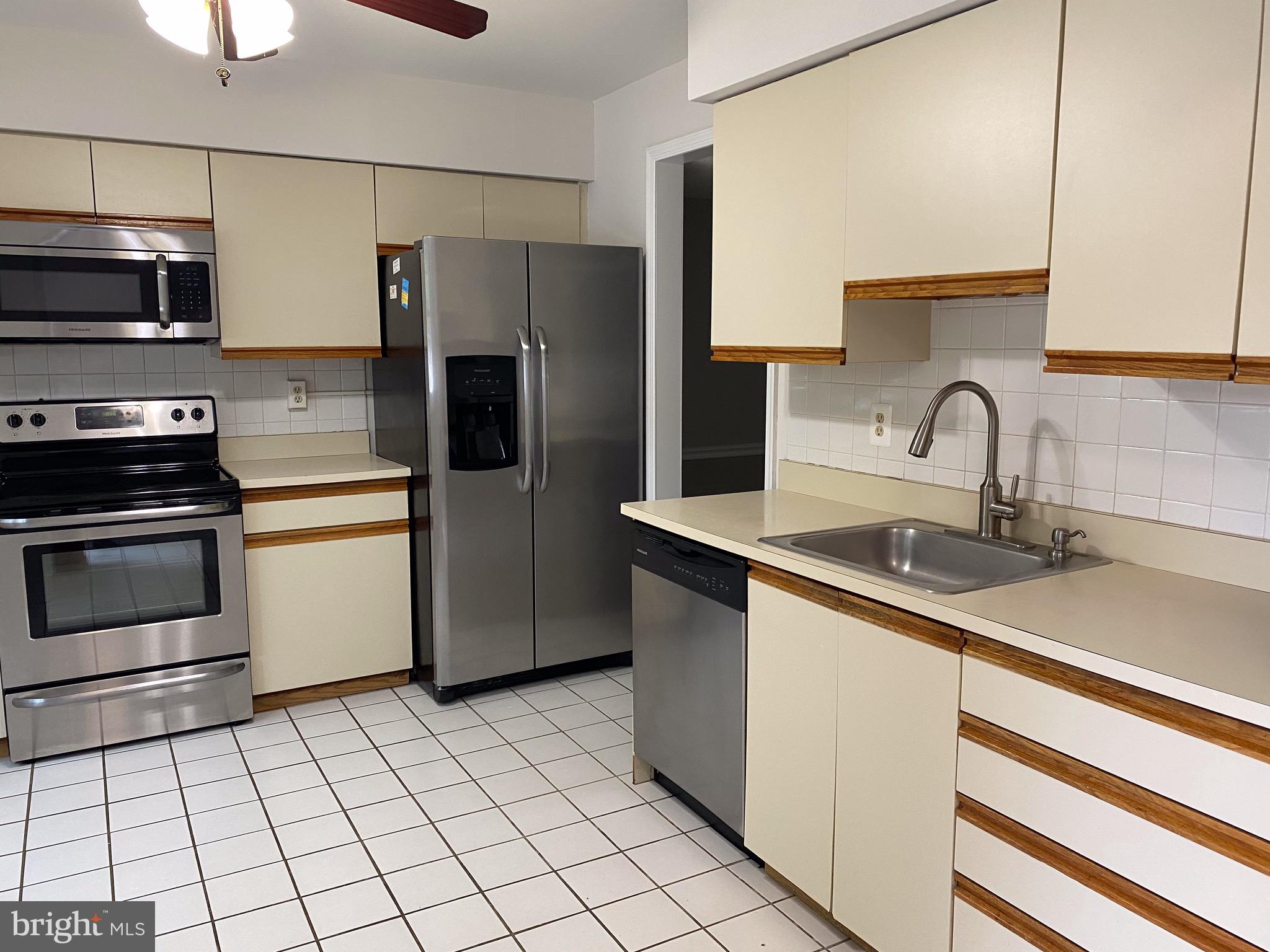 CAPETOWNE - Residential