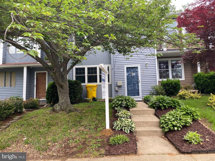 Priced to sell! Move in ready! Eat-in kitchen with stainless steel appliances.  Separate dining area.  Family room with fireplace and sliders to deck and fully fenced backyard.  3 large bedrooms on upper level with large closets. 2 closets in the master bedroom--one might be turned into a master bath, if needed.  New paint, new carpet, newer skylights and roof! Newer bathrooms.  Washer/ dryer on main floor. Professionally cleaned! Great location for an easy commute to Annapolis, DC, and Baltimore..  And, best of all, it is in the Broadneck school district.