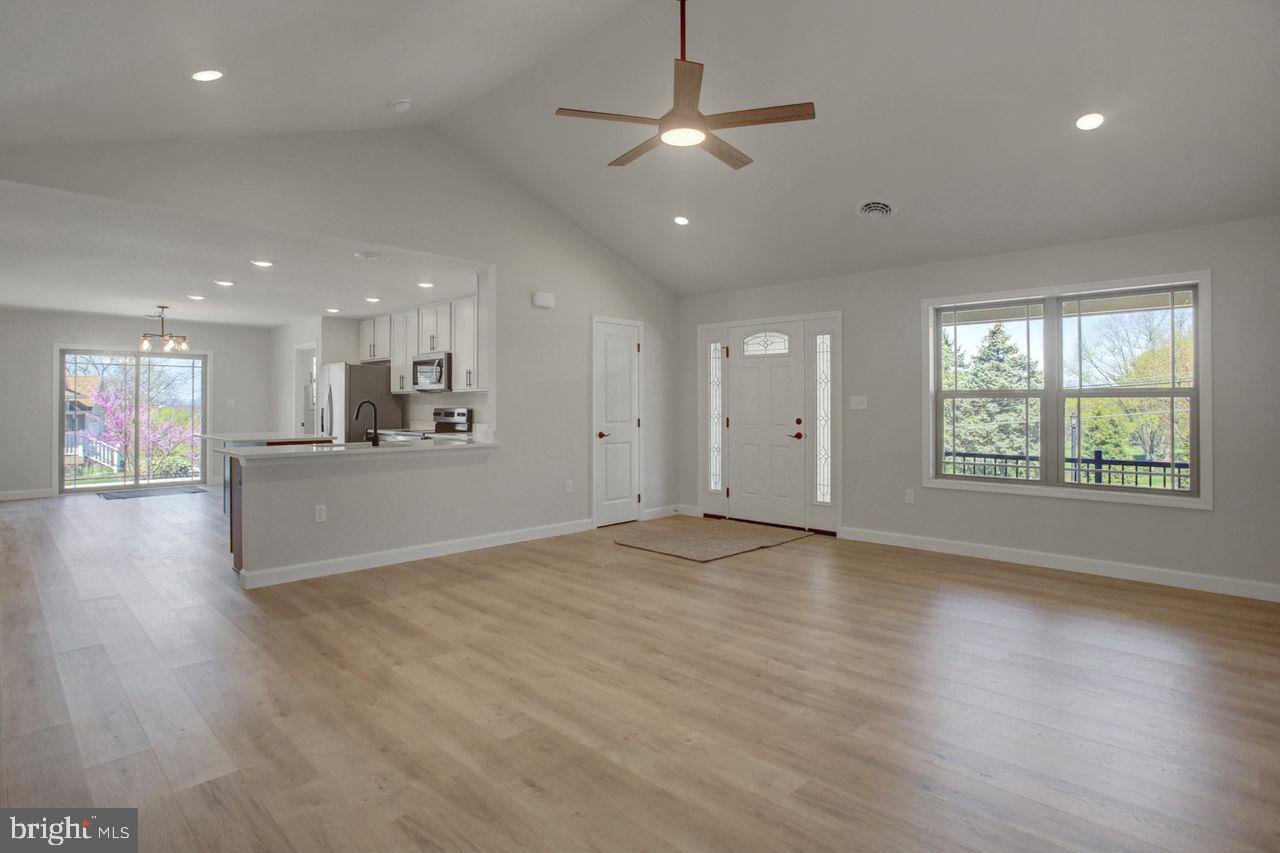 PENN NATIONAL GOLF COURSE COMMUNITY - Residential