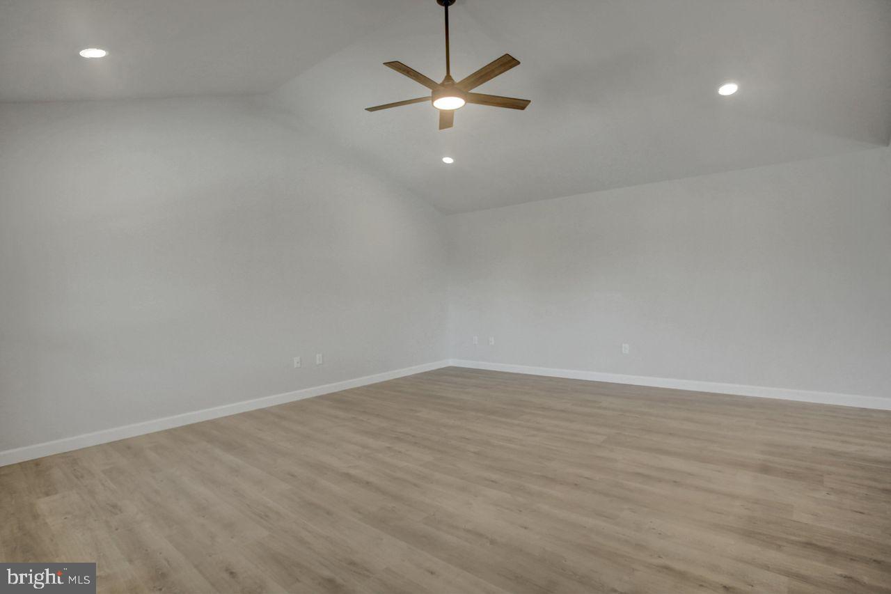 PENN NATIONAL GOLF COURSE COMMUNITY - Residential