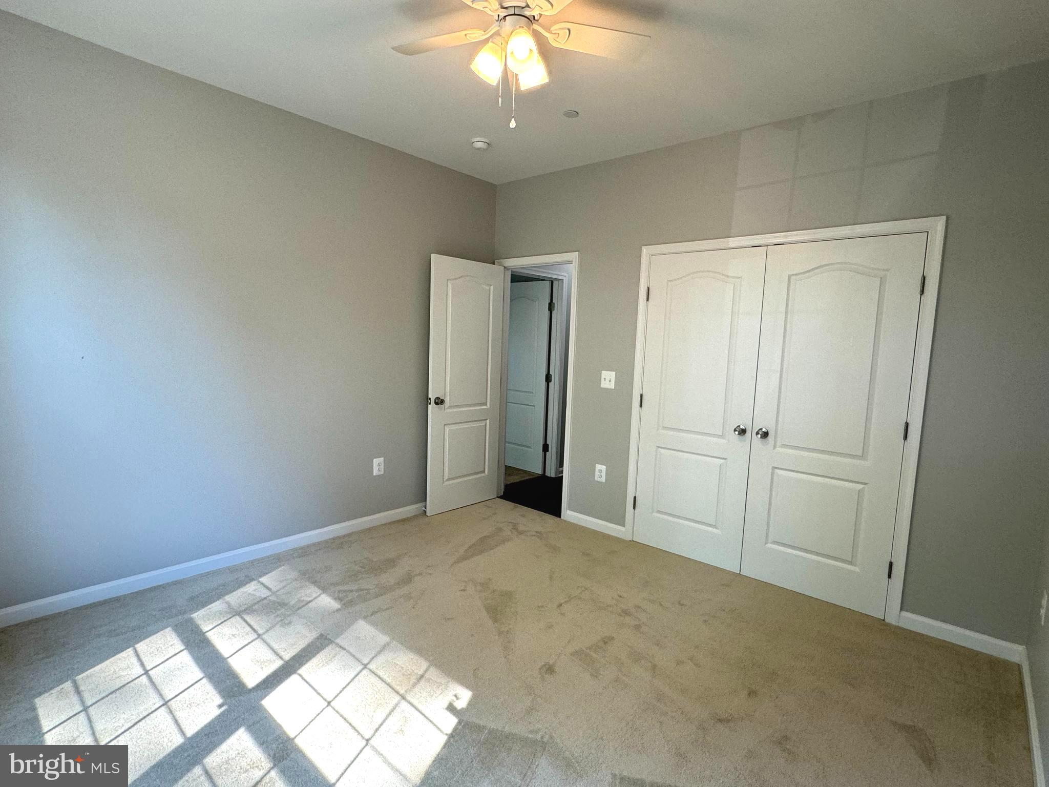 GOLDEN BEACH - Residential