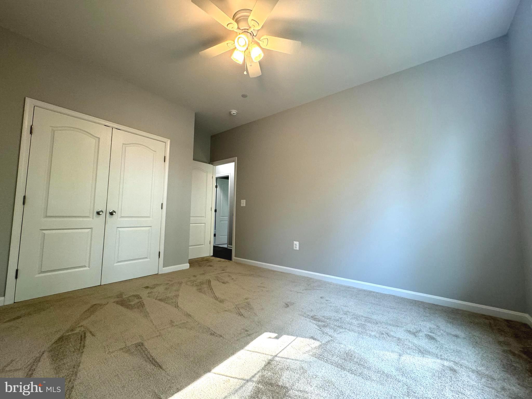 GOLDEN BEACH - Residential