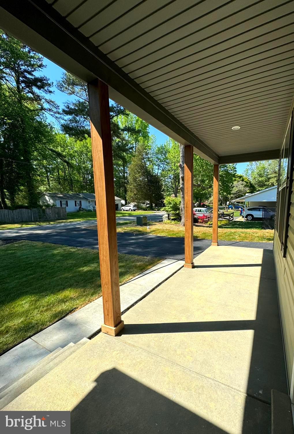 GOLDEN BEACH - Residential