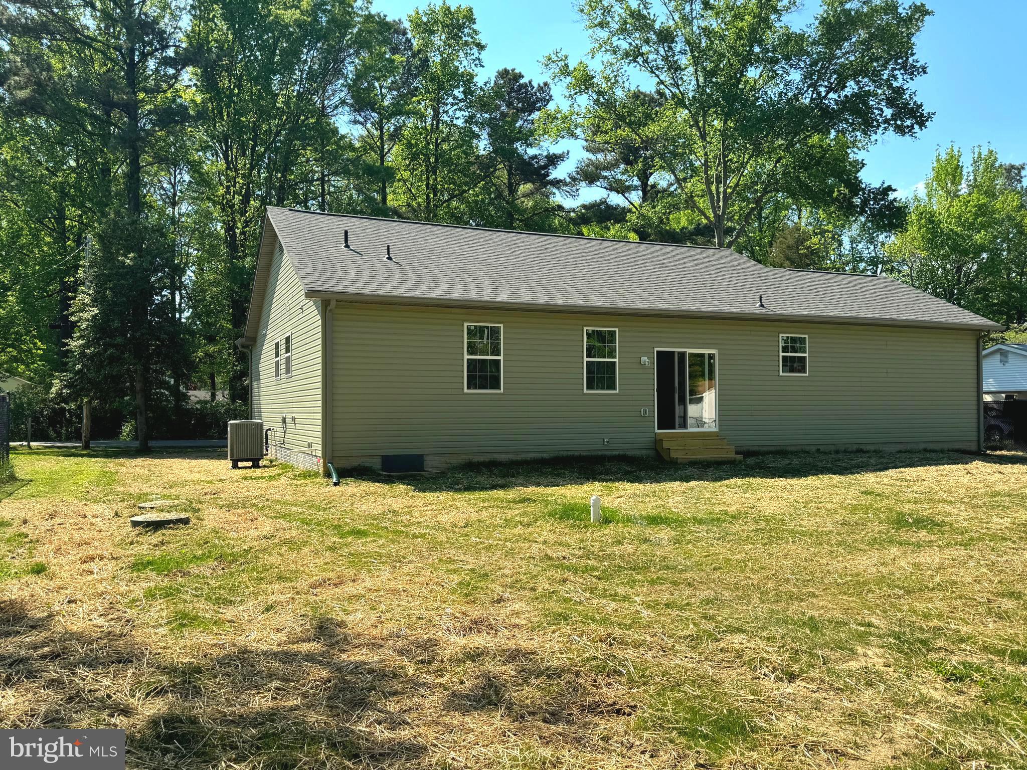 GOLDEN BEACH - Residential