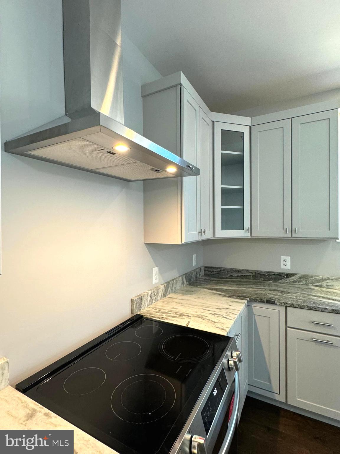 GOLDEN BEACH - Residential