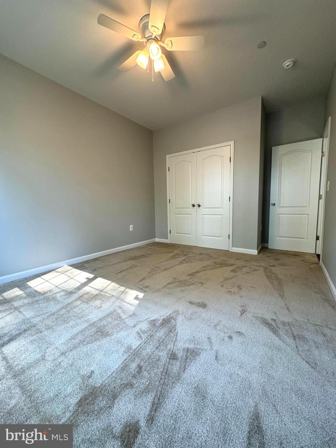 GOLDEN BEACH - Residential