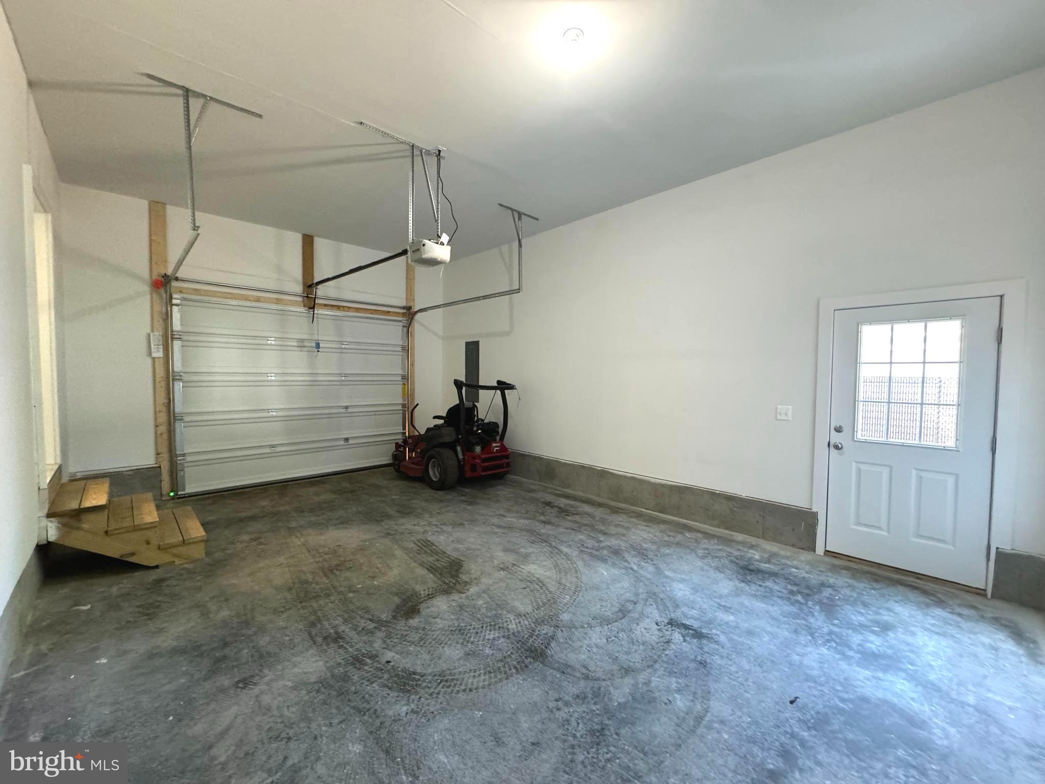 GOLDEN BEACH - Residential