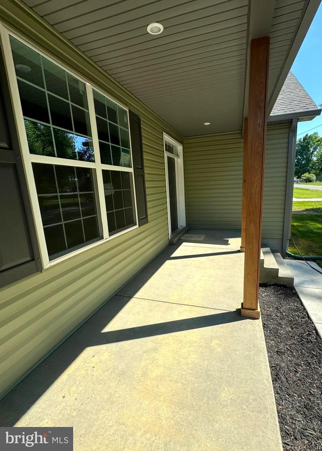 GOLDEN BEACH - Residential