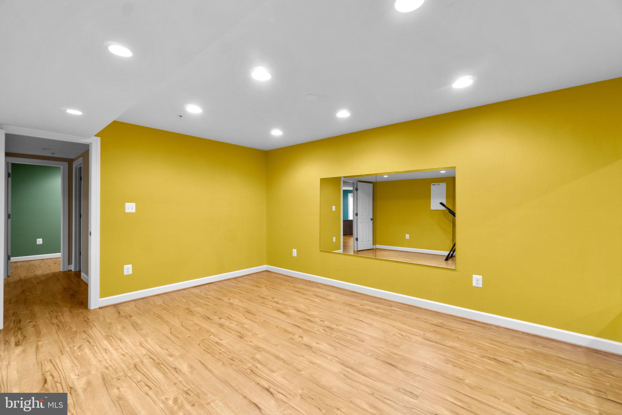 VILLAGES OF URBANA - Residential