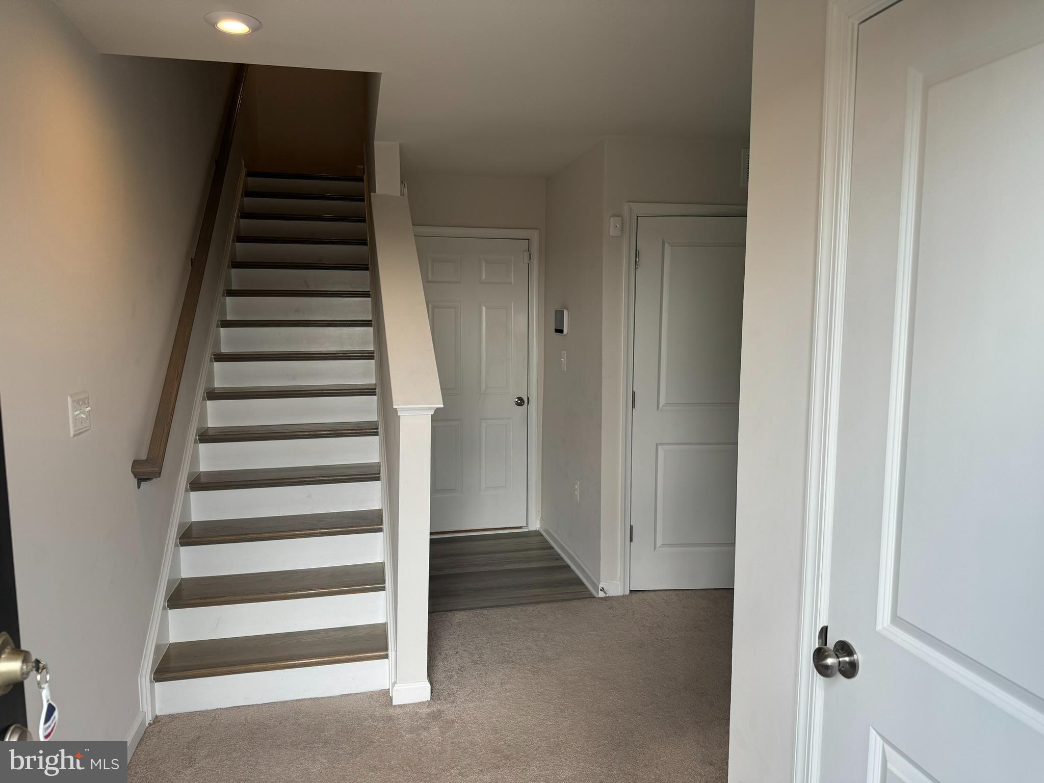 PRESIDENTS POINTE - Residential Lease