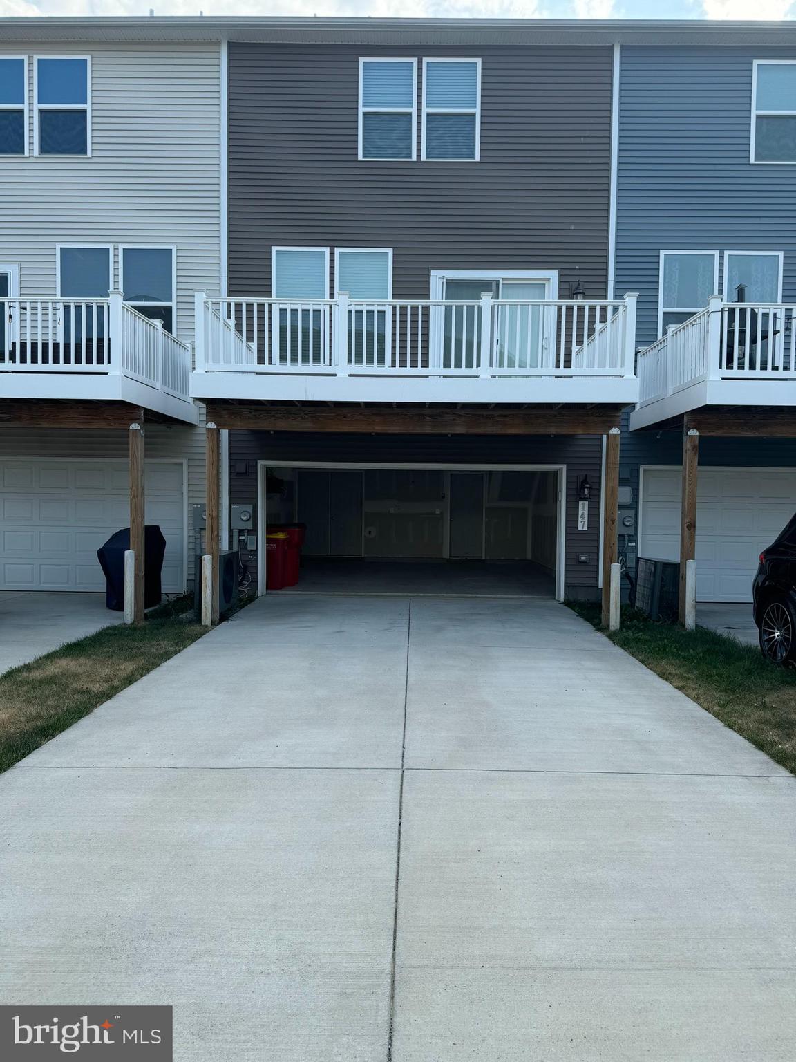 PRESIDENTS POINTE - Residential Lease