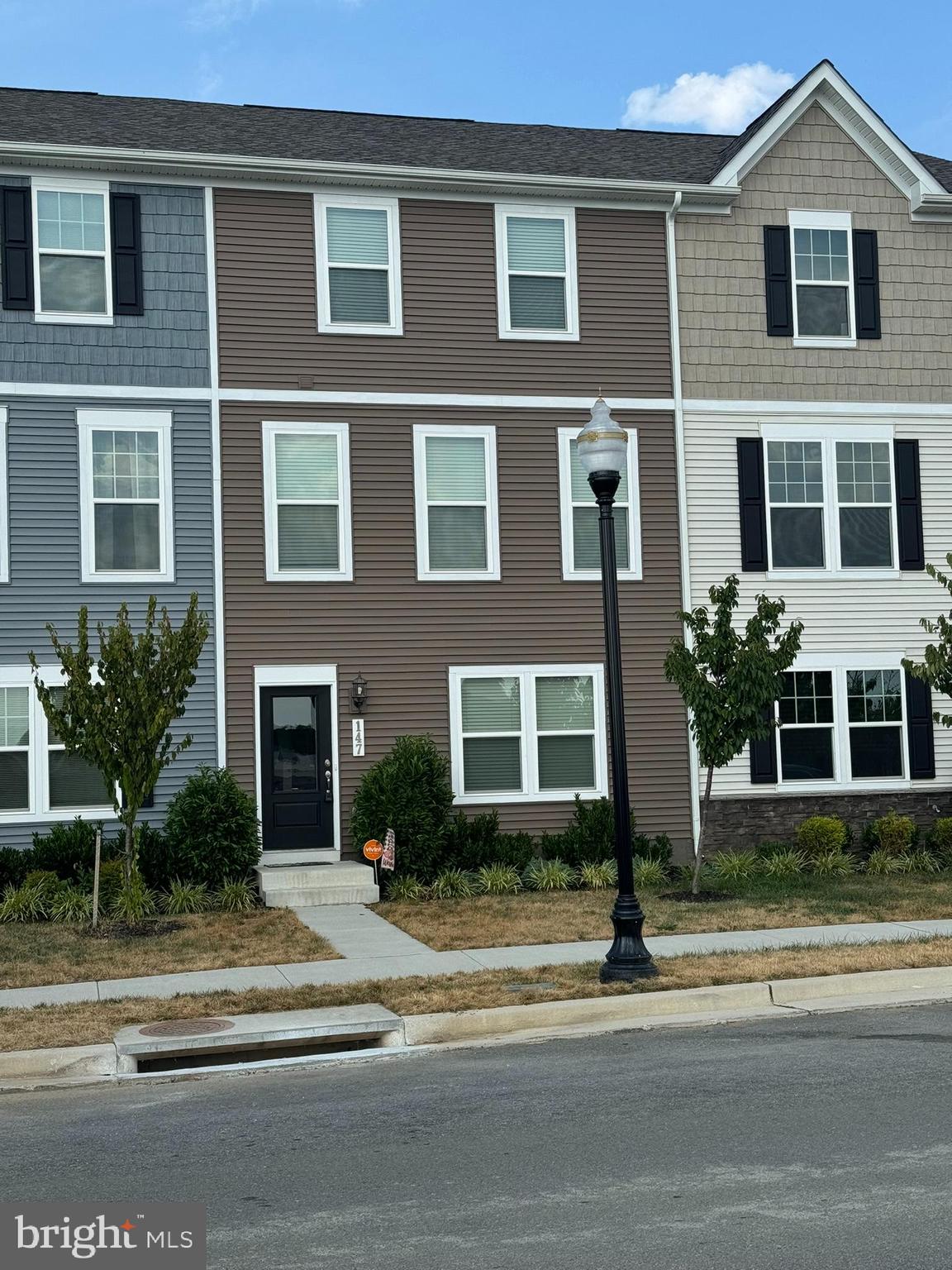 PRESIDENTS POINTE - Residential Lease