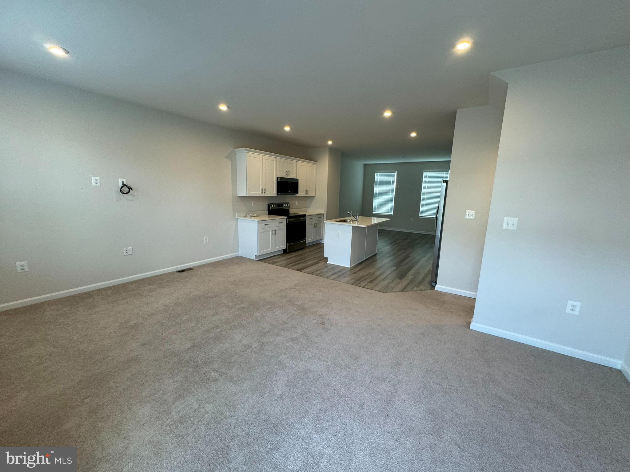 PRESIDENTS POINTE - Residential Lease