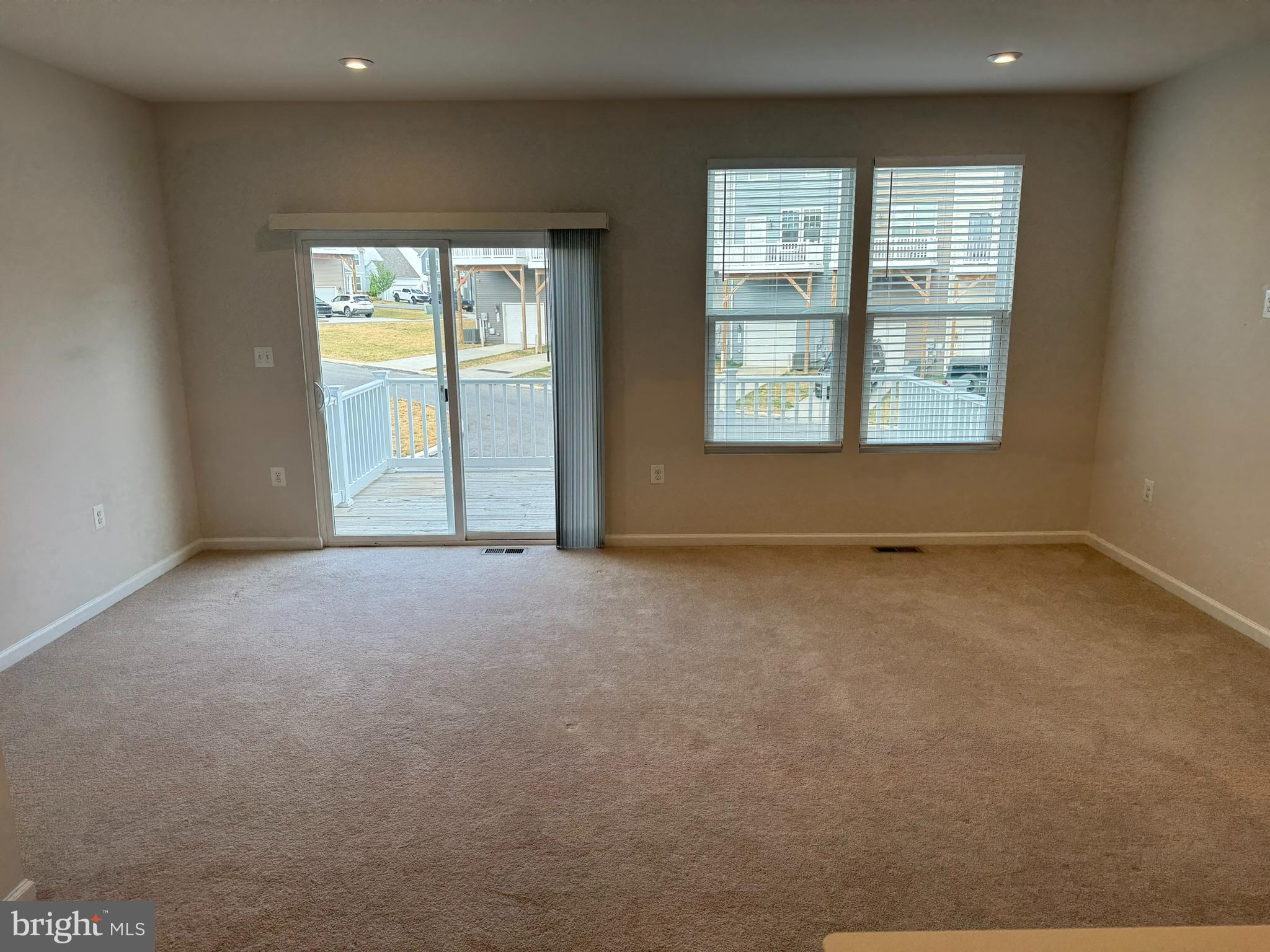 PRESIDENTS POINTE - Residential Lease