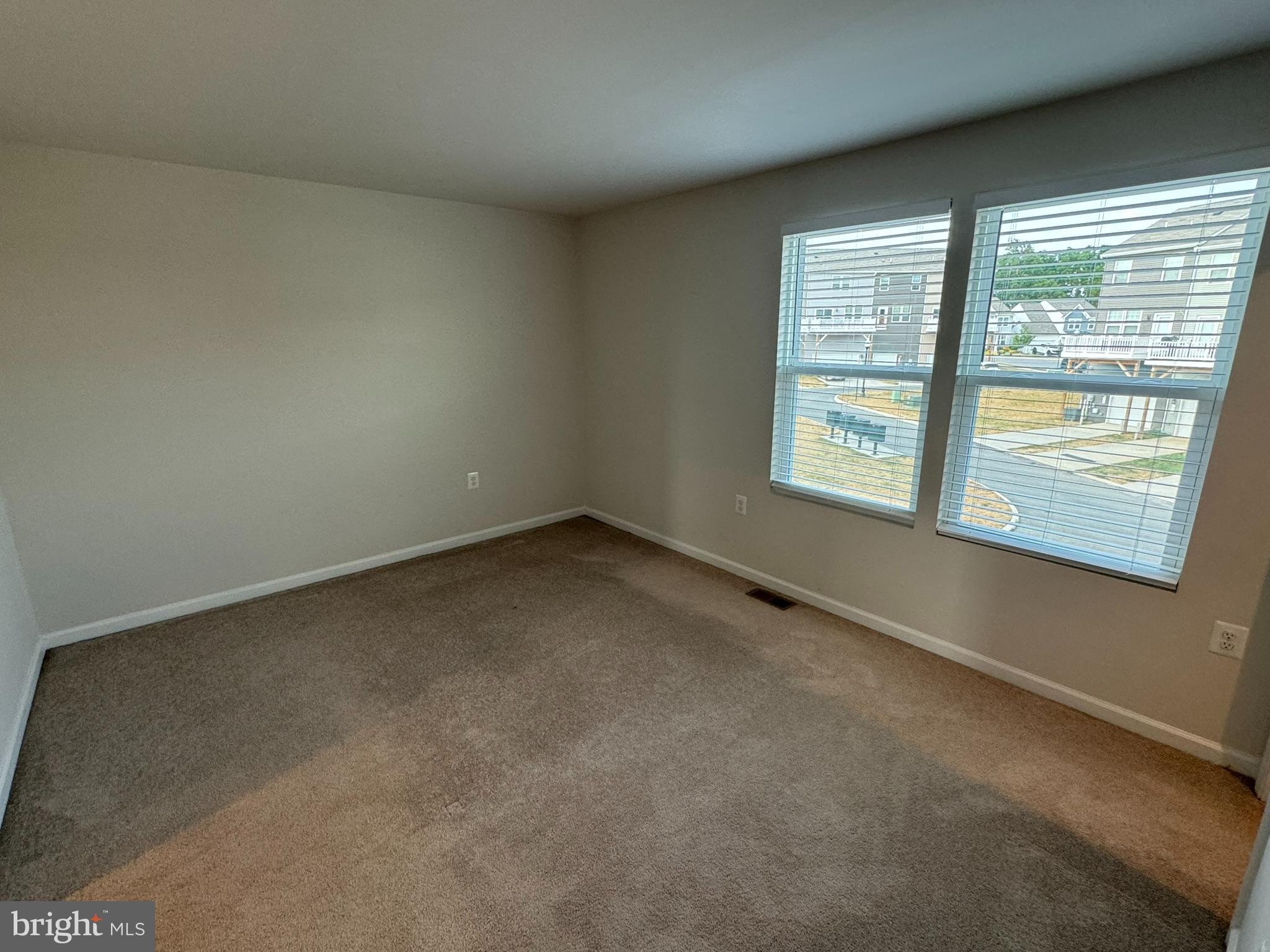 PRESIDENTS POINTE - Residential Lease