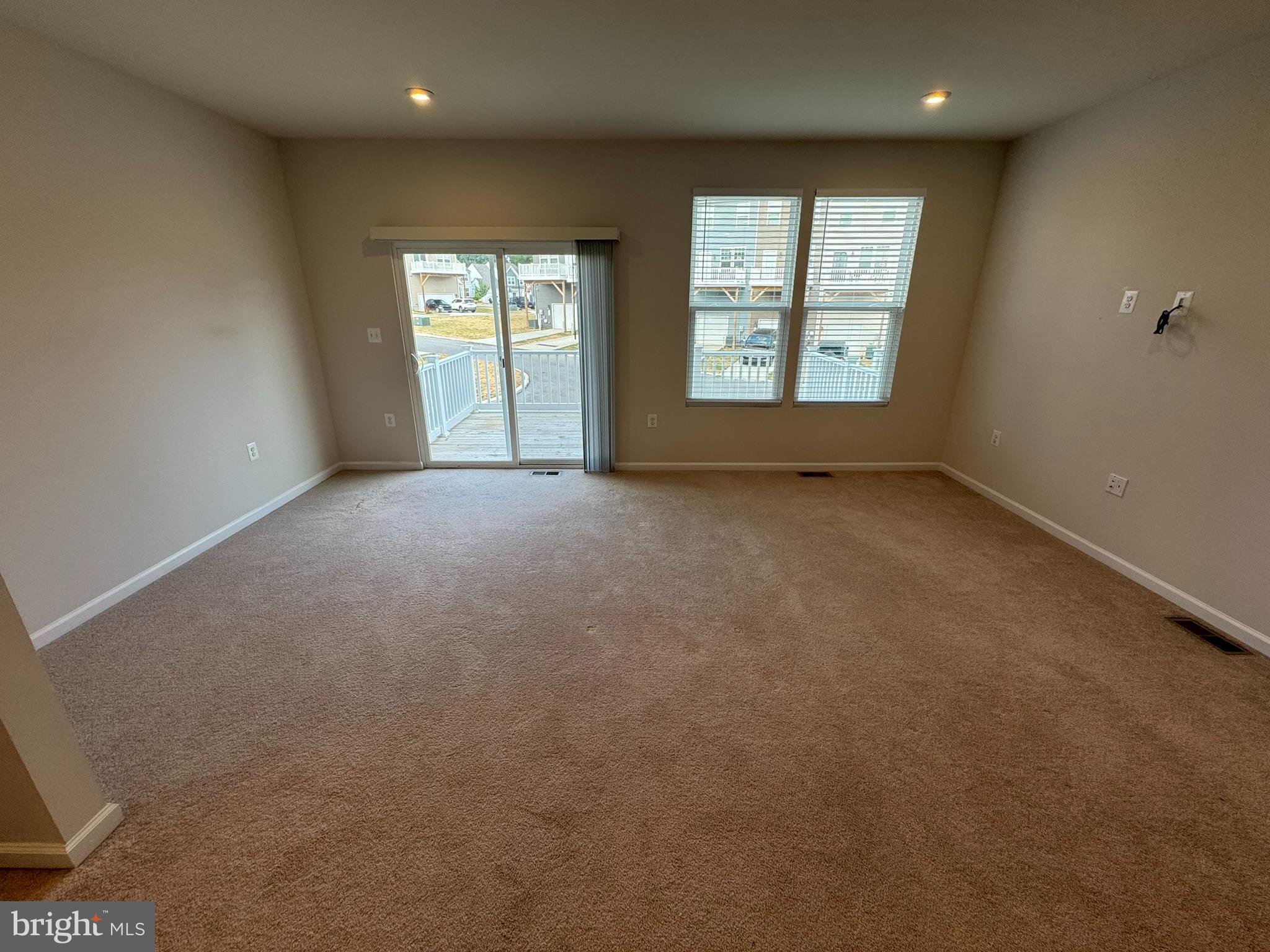 PRESIDENTS POINTE - Residential Lease