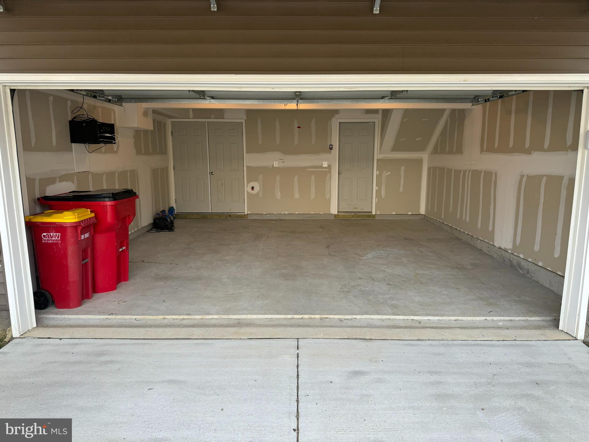 PRESIDENTS POINTE - Residential Lease