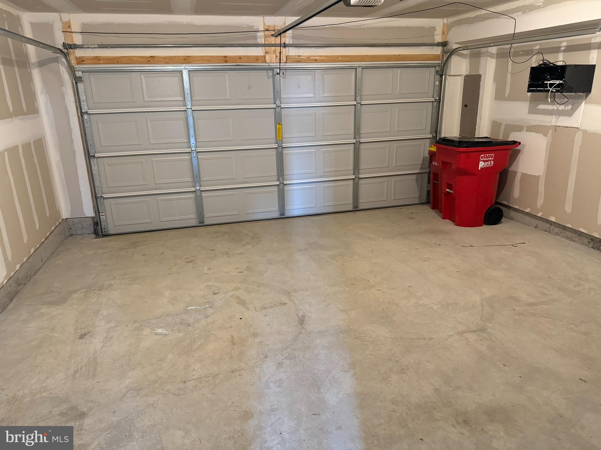 PRESIDENTS POINTE - Residential Lease