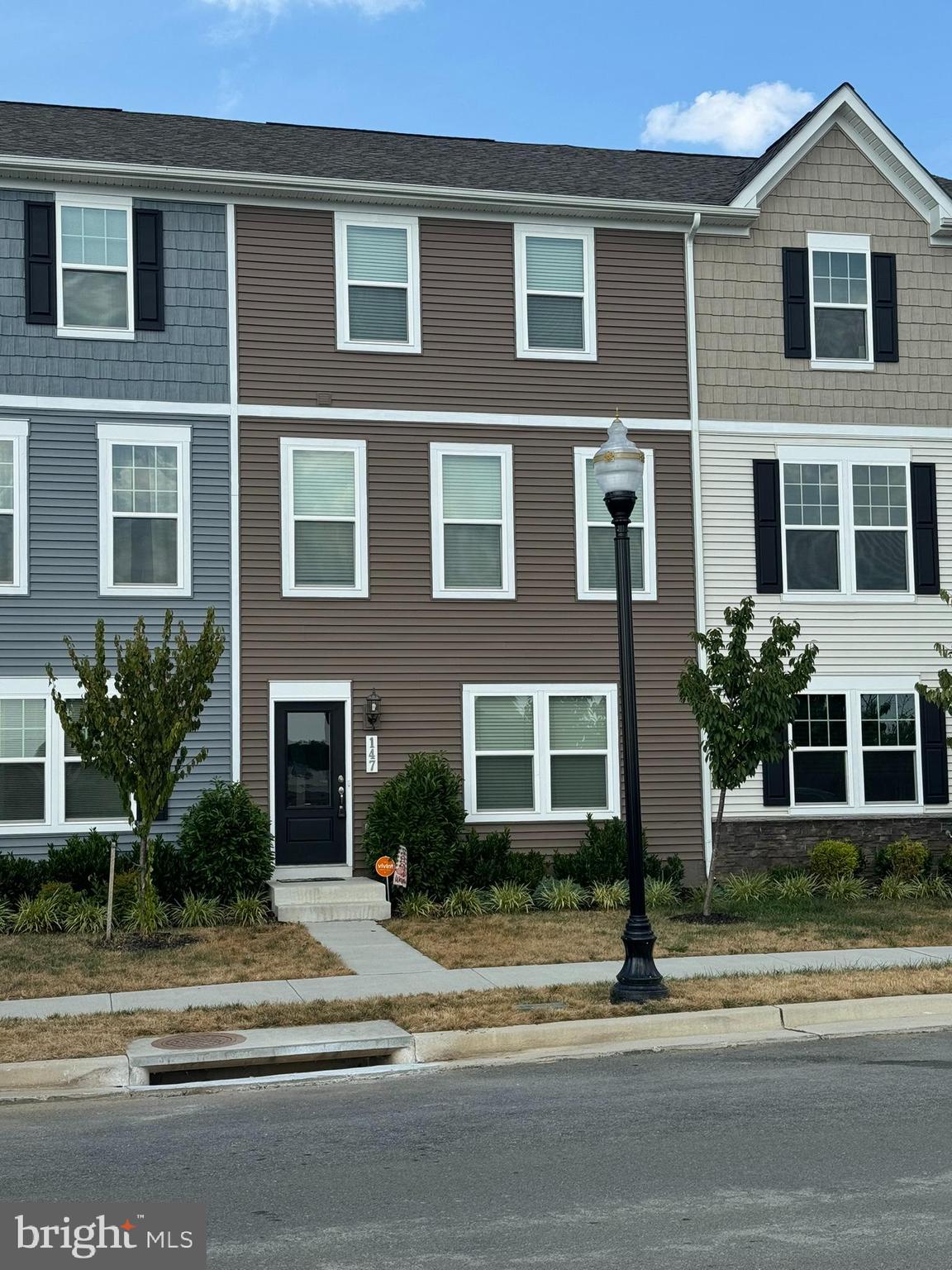 PRESIDENTS POINTE - Residential Lease