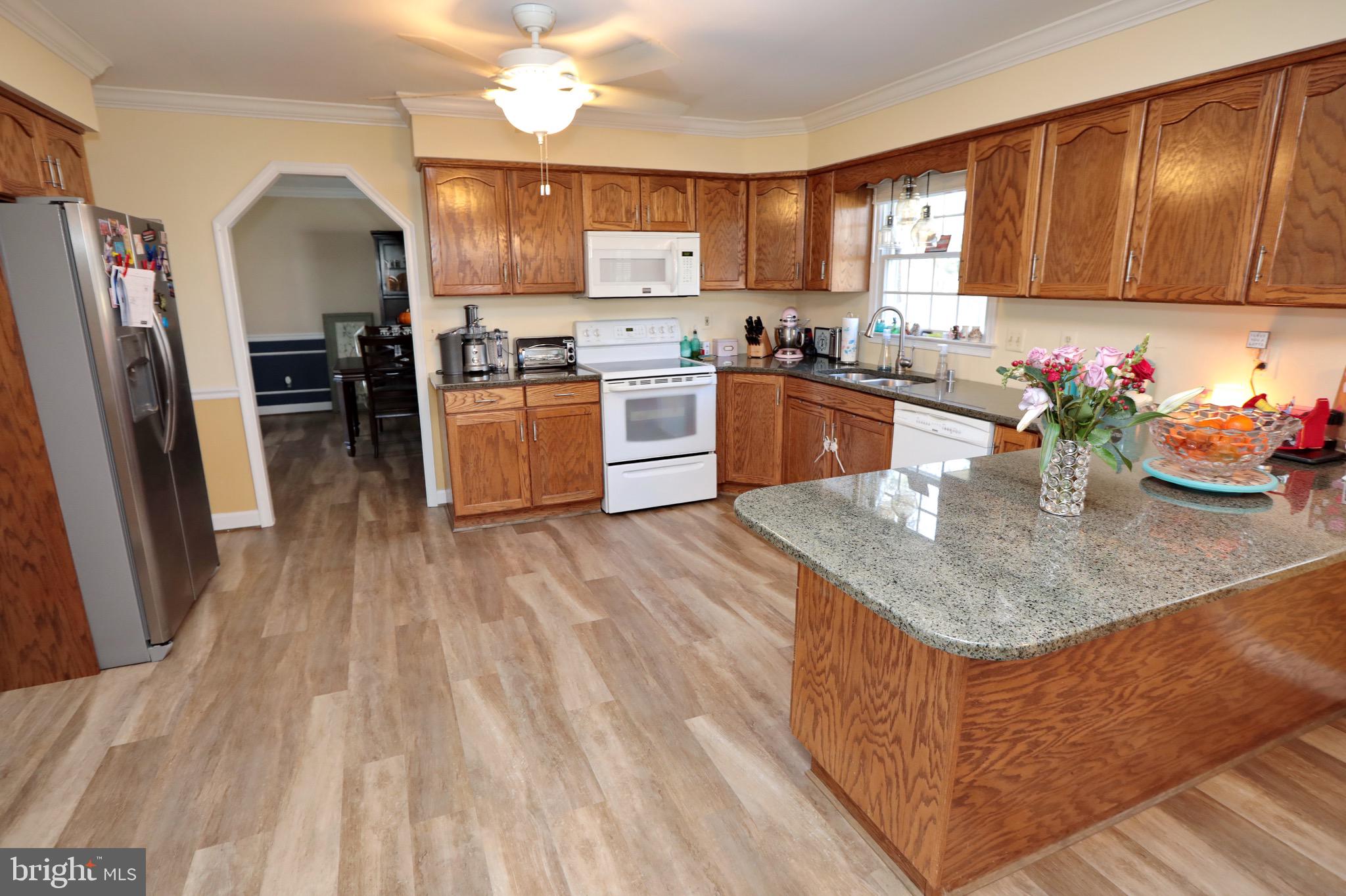 BERRY HILL MANOR - Residential Lease