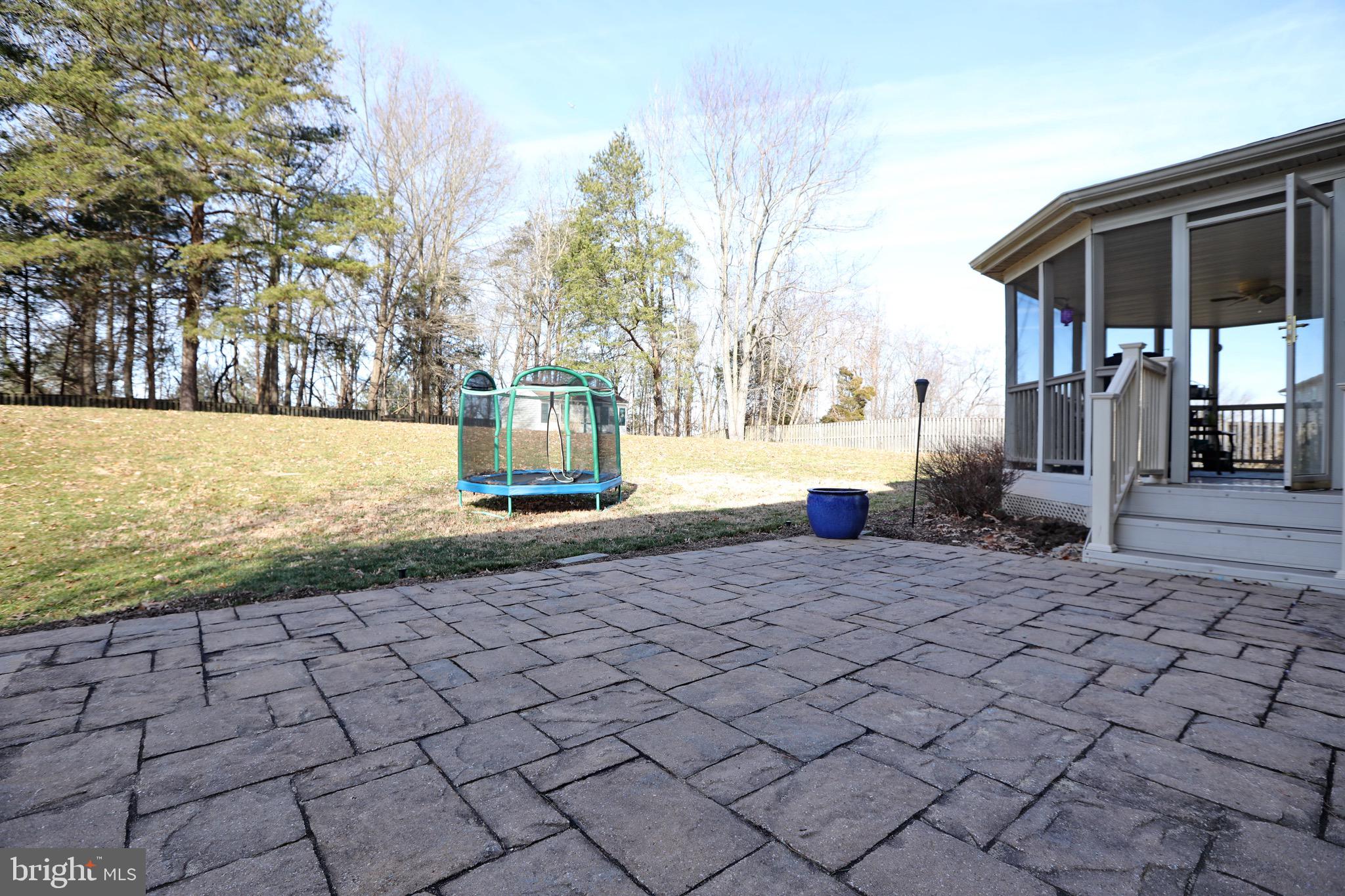 BERRY HILL MANOR - Residential Lease