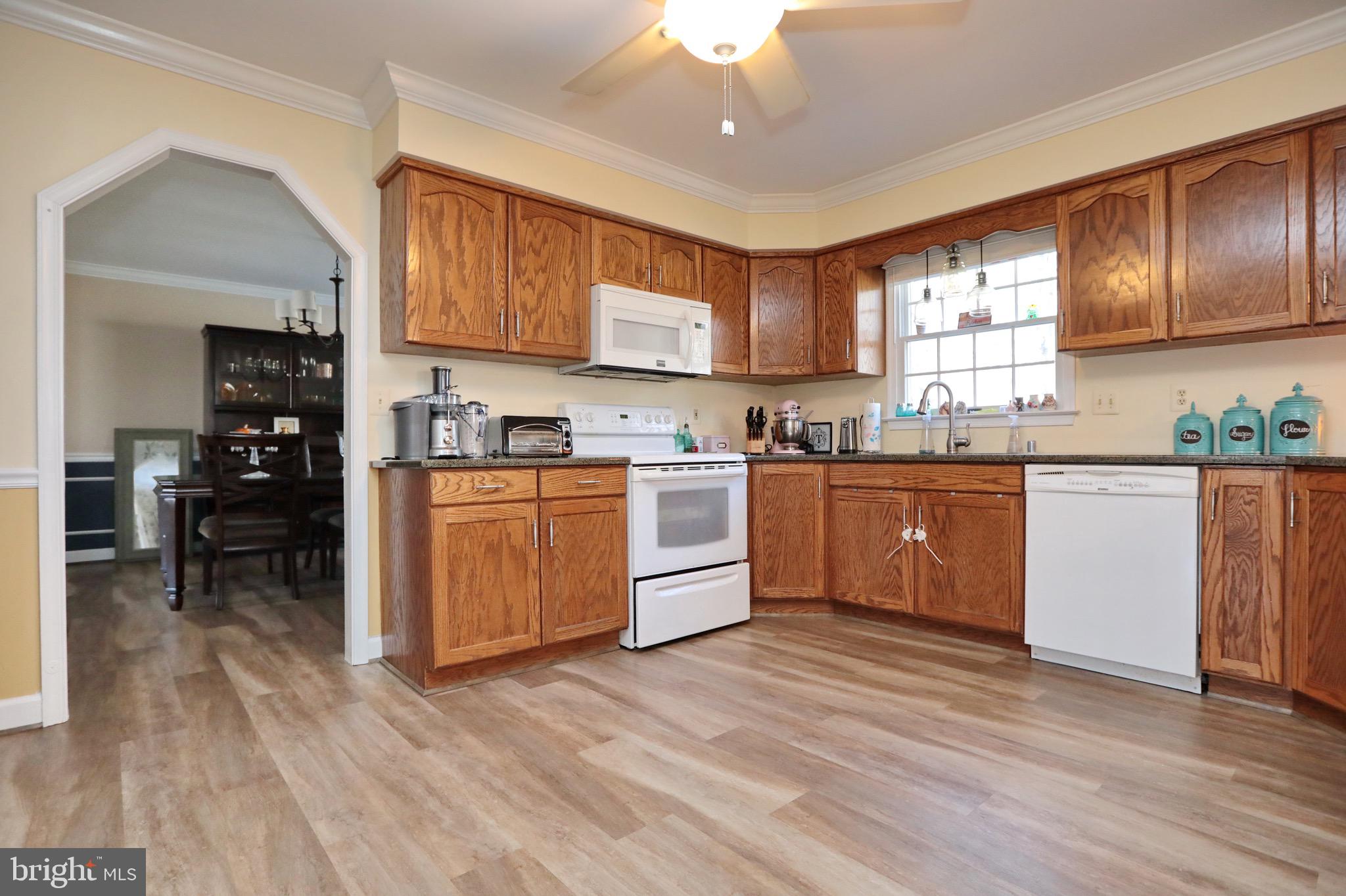 BERRY HILL MANOR - Residential Lease