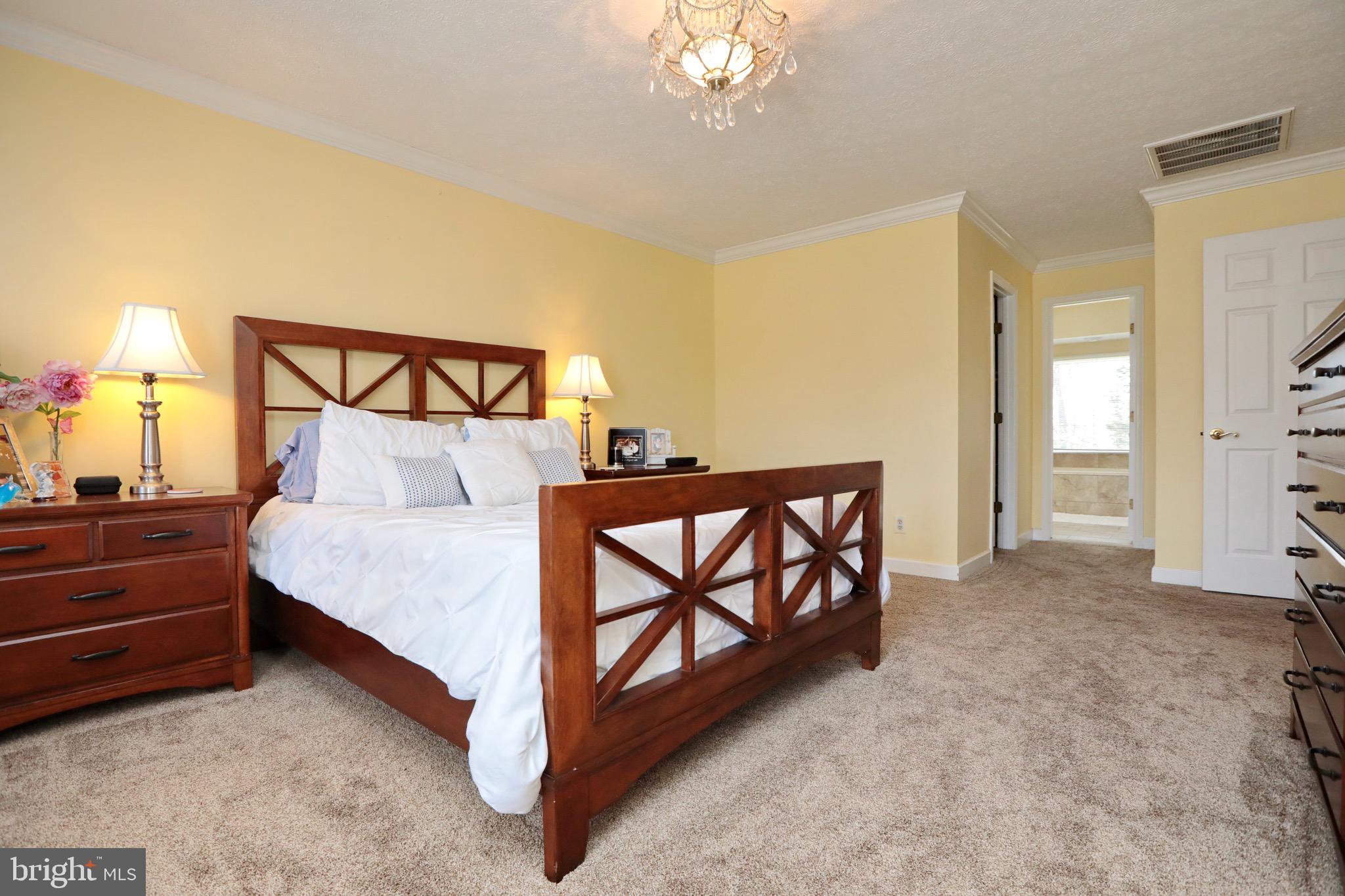 BERRY HILL MANOR - Residential Lease