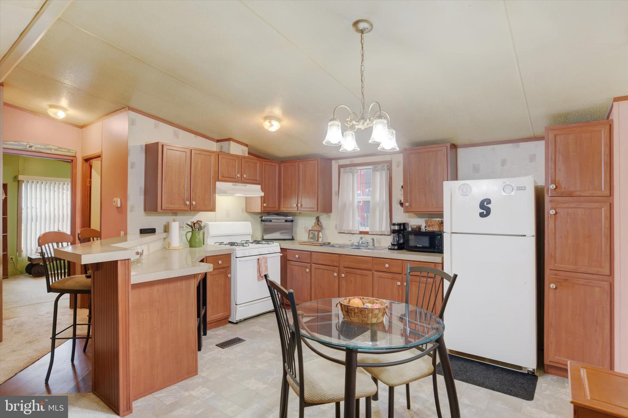 LITTLE HOLLYWOOD - Residential