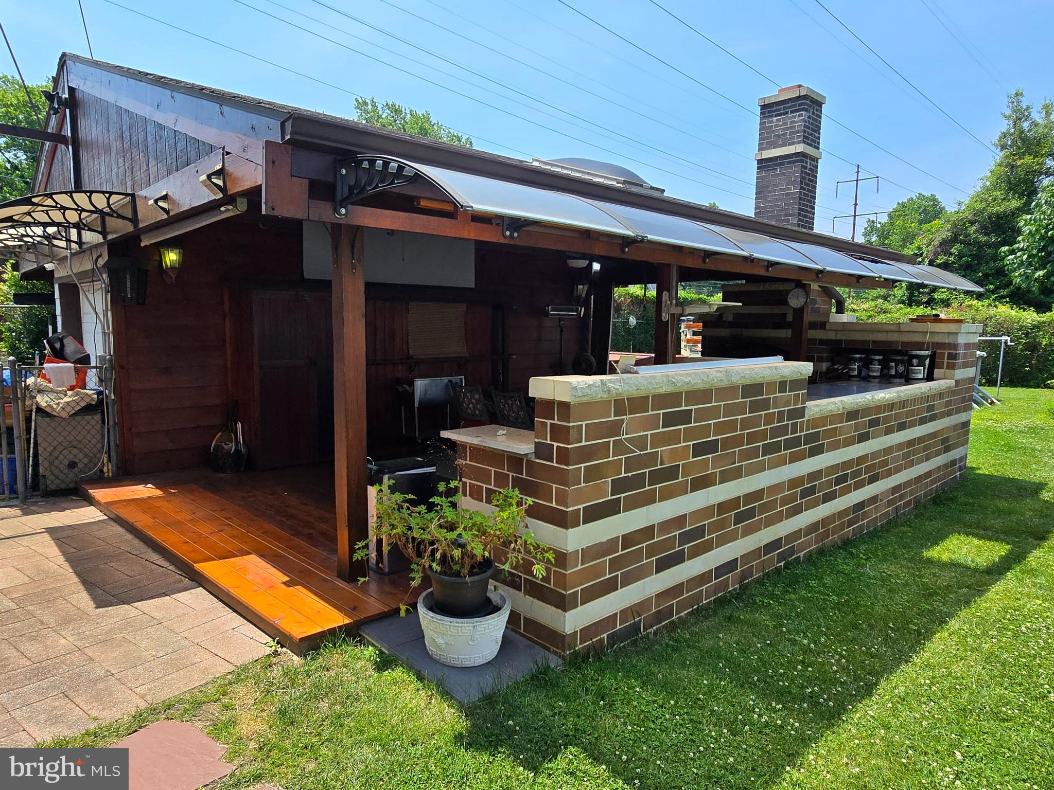 210 E ASHLAND AVENUE