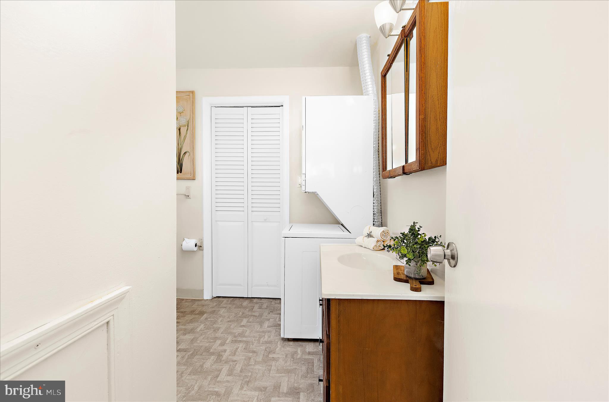 CRYSTAL BEACH MANOR - Residential