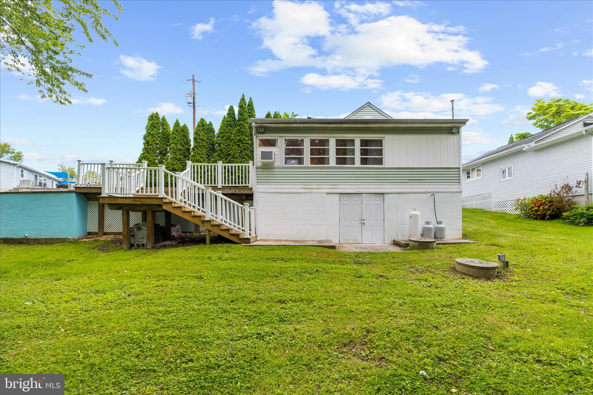 CRYSTAL BEACH MANOR - Residential