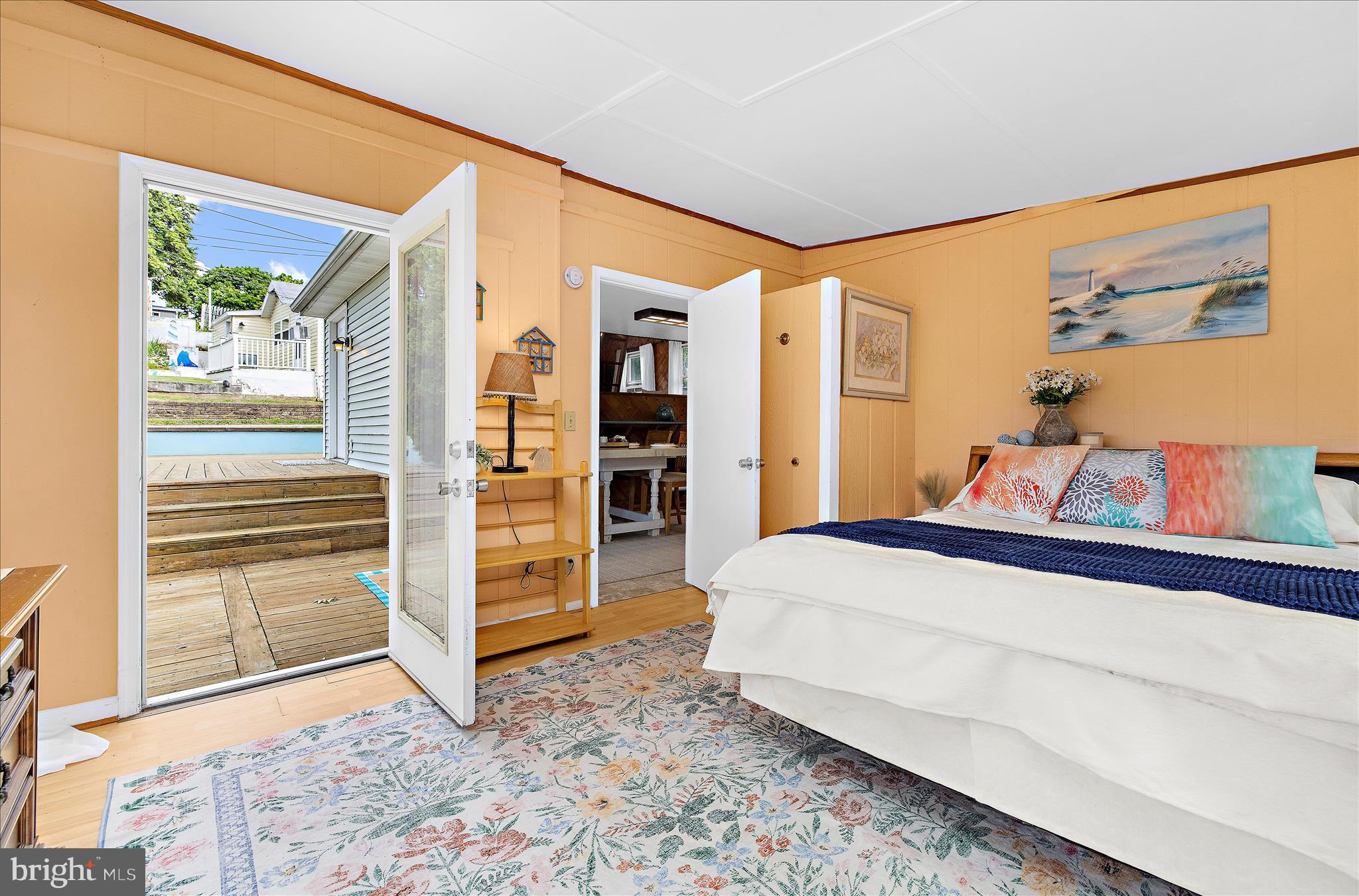 CRYSTAL BEACH MANOR - Residential