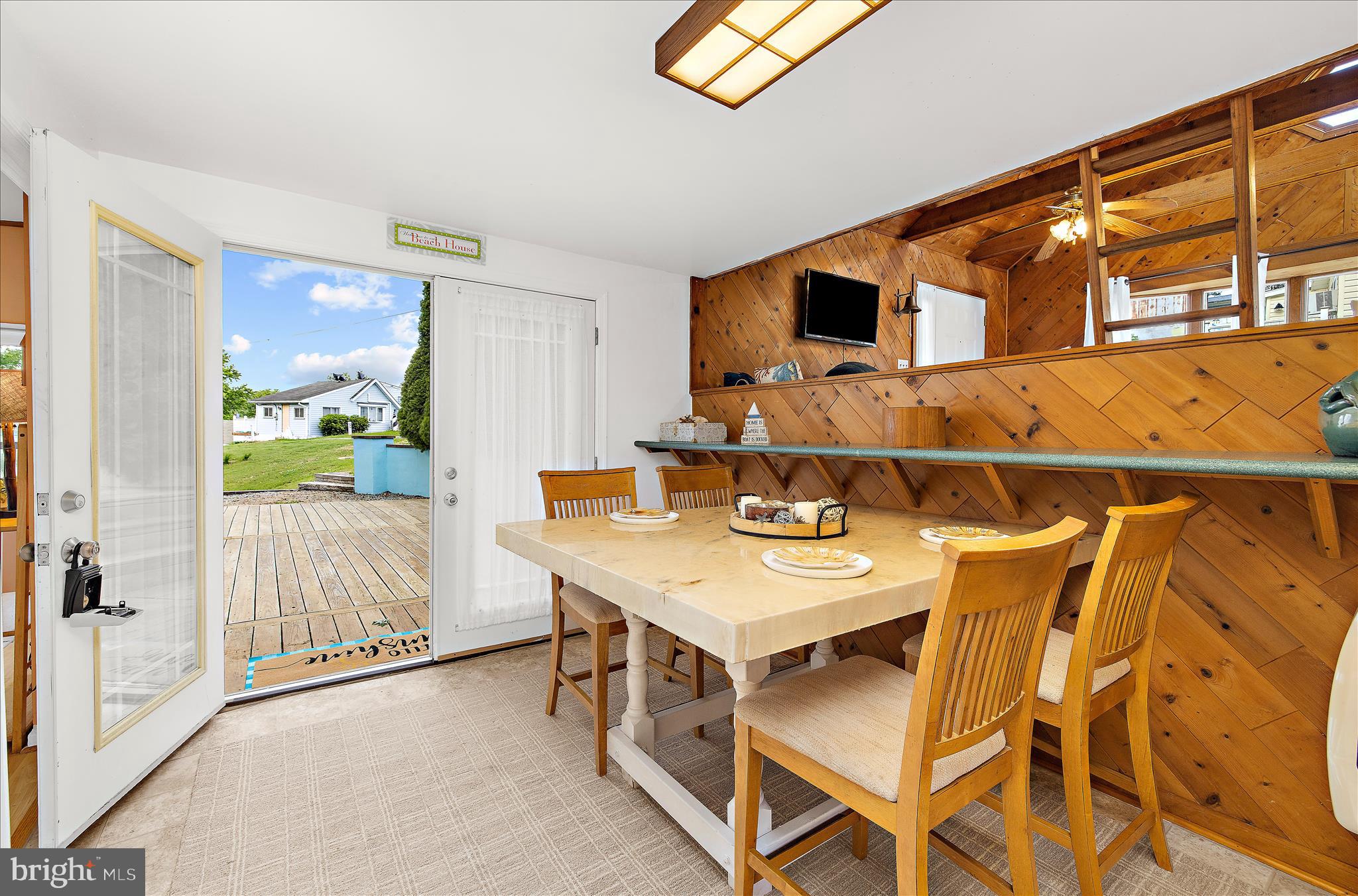 CRYSTAL BEACH MANOR - Residential