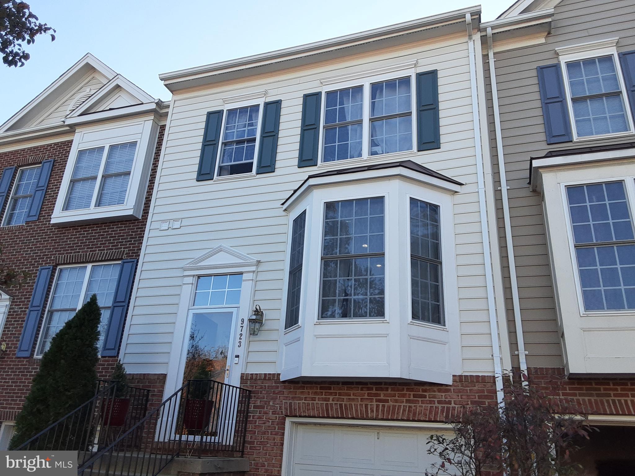 TOWNES AT COMPTON FARM - Residential