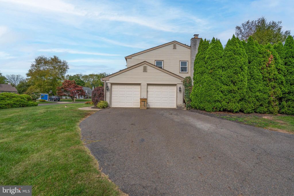 Photo of 101 North Norwood Ave, NEWTOWN, PA 18940 (MLS # PABU2109668)